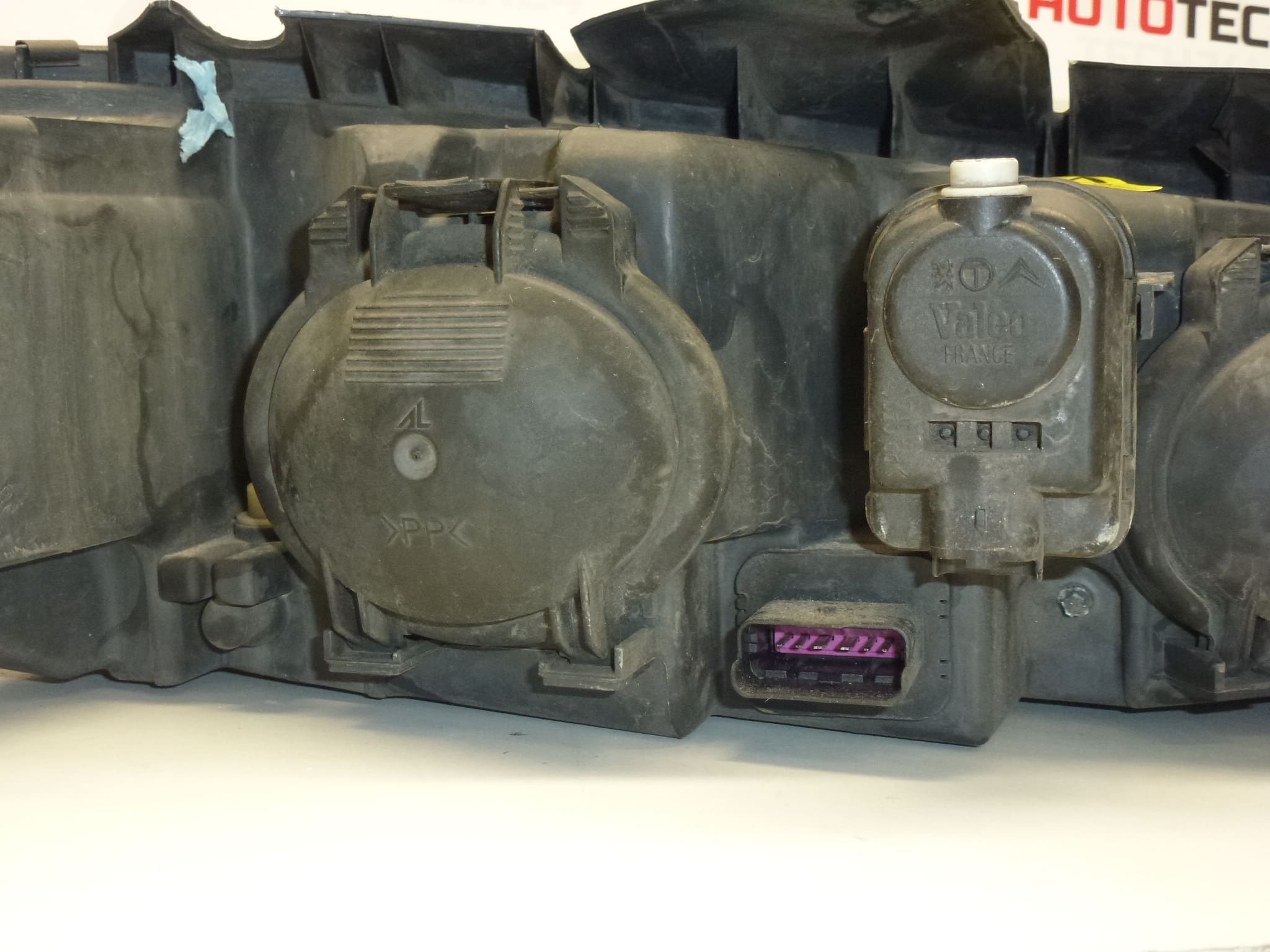 Phare Avant Gauche Peugeot 406 6204V2 – Image 2