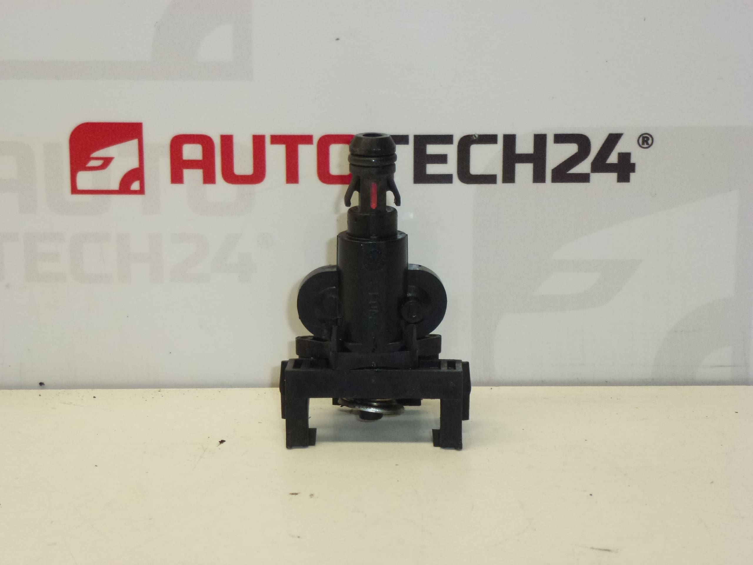 Buse de lave-phares droite pour PSA 6438F5 – Image 2