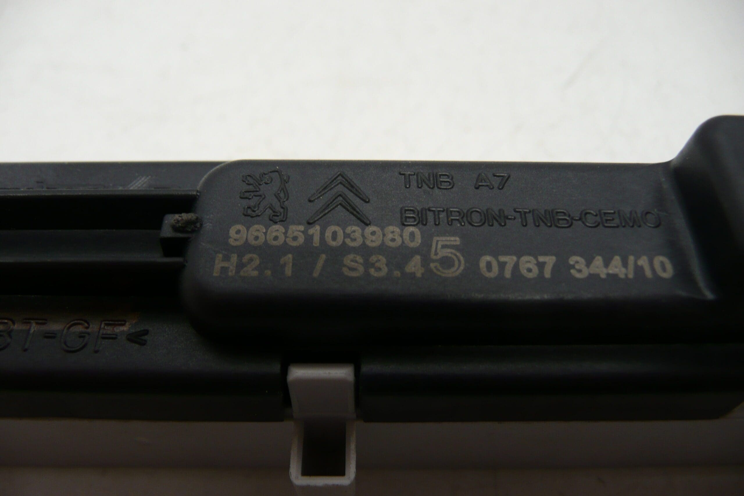 Voyant de ceinture Peugeot/Citroën 9665103980 – Image 2