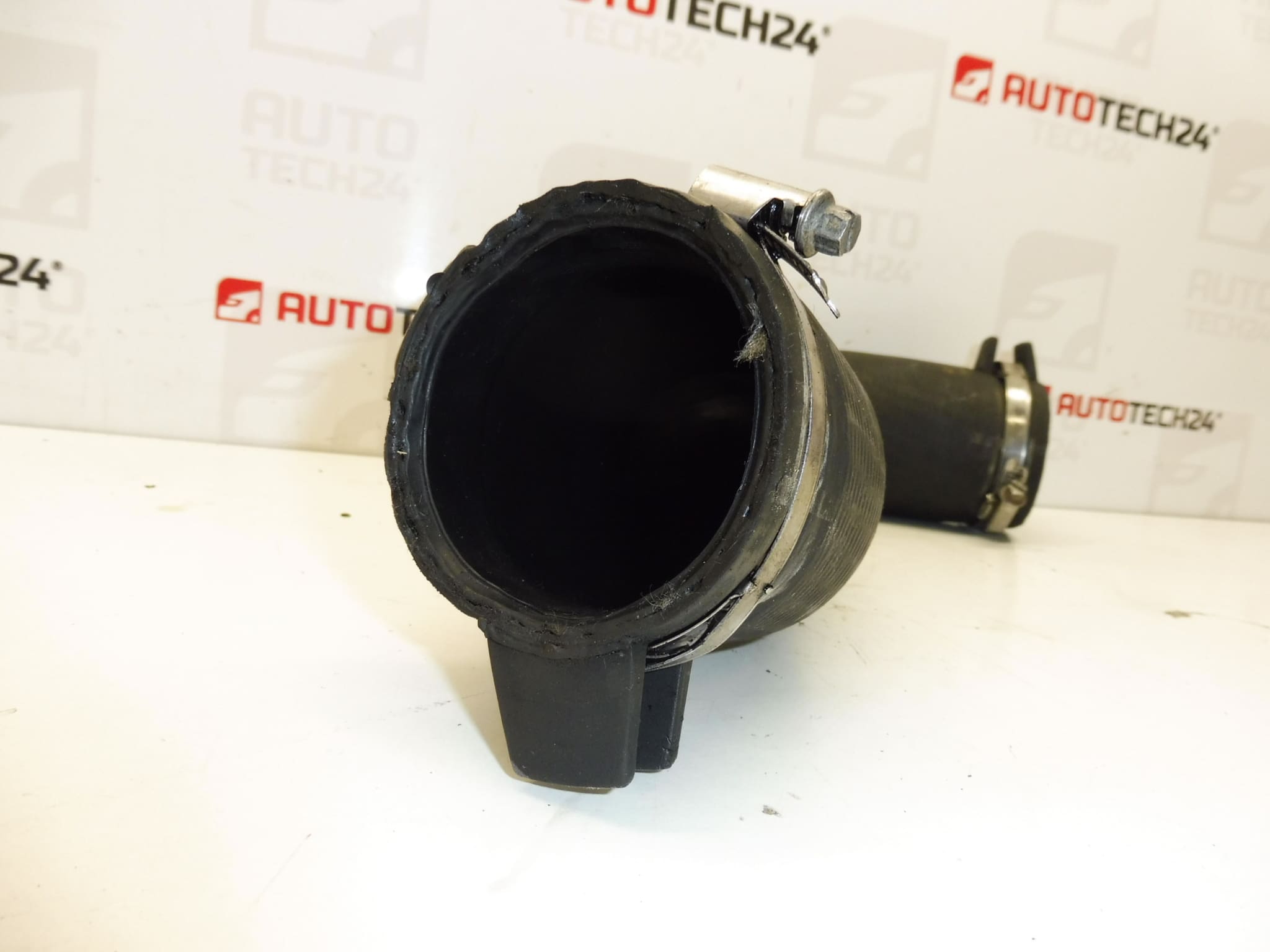 Raccord d'air pour intercooler Citroën/Peugeot 2.0 HDi 0382GZ – Image 2