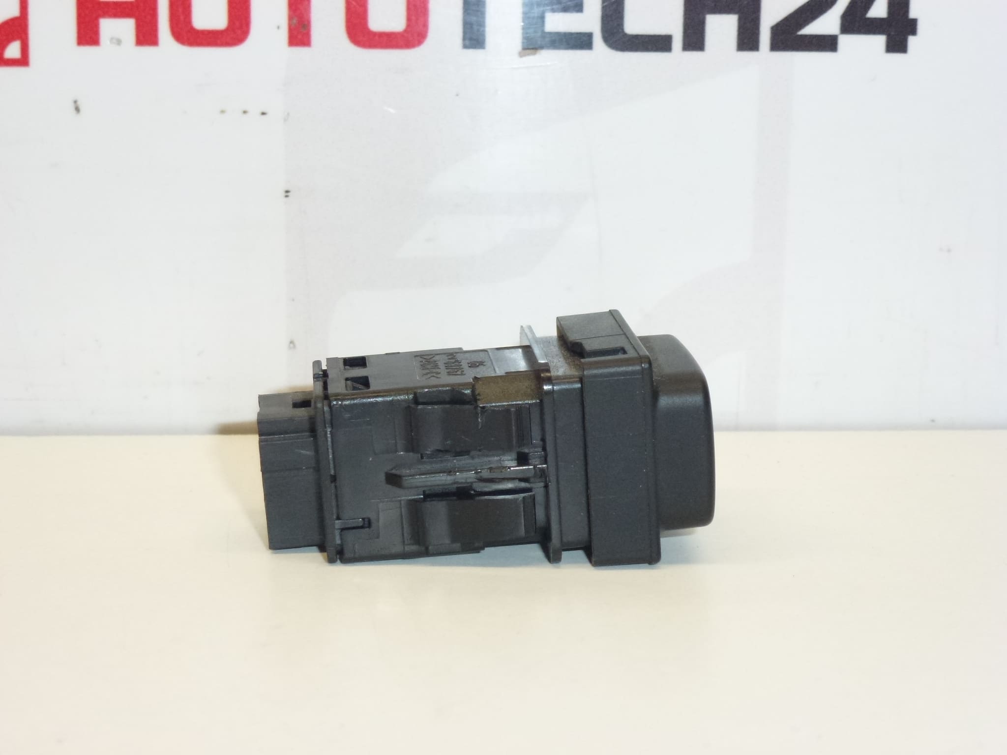 Interrupteur d'aide au stationnement pour Peugeot/Citroën (PSA) 96553139XT 6590Z7 – Image 2