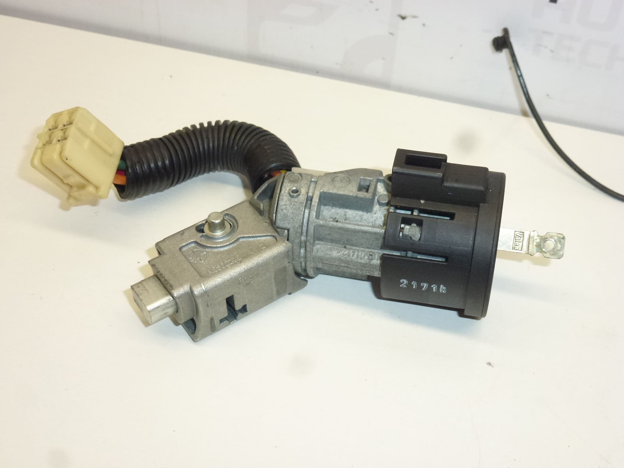 Kit de serrures avec une clé (lame) pour Citroën C1 et Peugeot 107 - 4162FH 1608745780 – Image 2