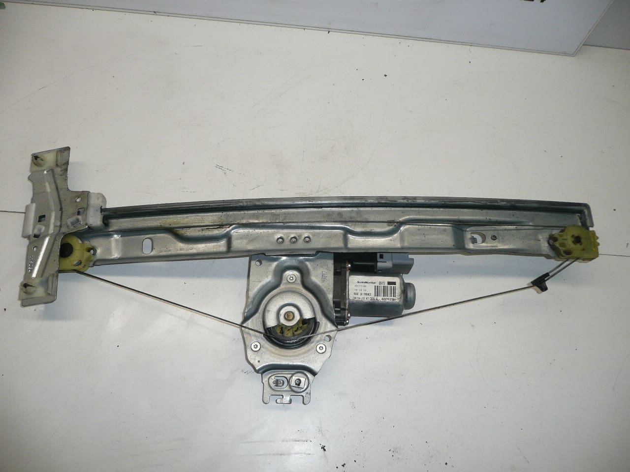 Mécanisme de lève-vitre avant gauche Peugeot 207 9681181280 9221W9 – Image 2