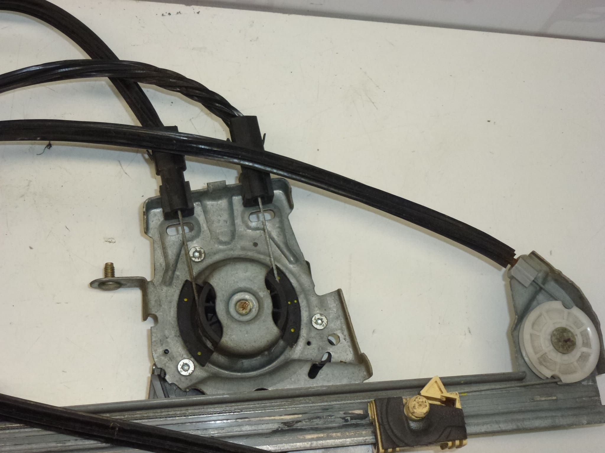 Mécanisme de lève-vitre électrique avant gauche Citroën C3 Pluriel 9643369480 9221P1 – Image 2