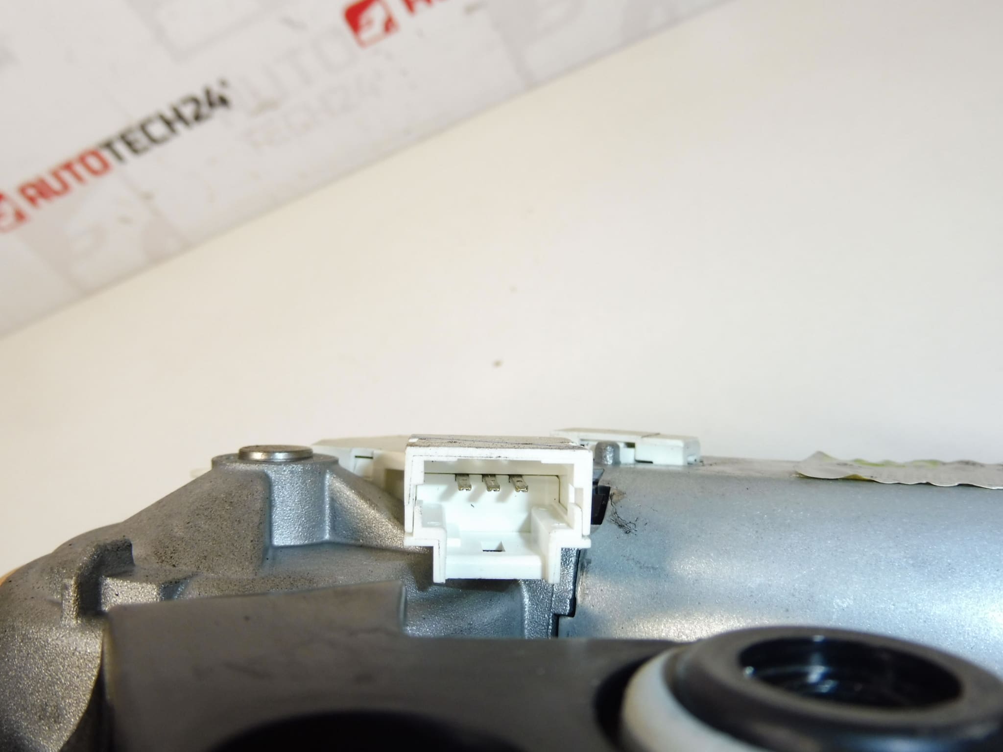 Moteur d'Essuie-Glace Arrière Peugeot 206 9651169580 6405H8 – Image 2