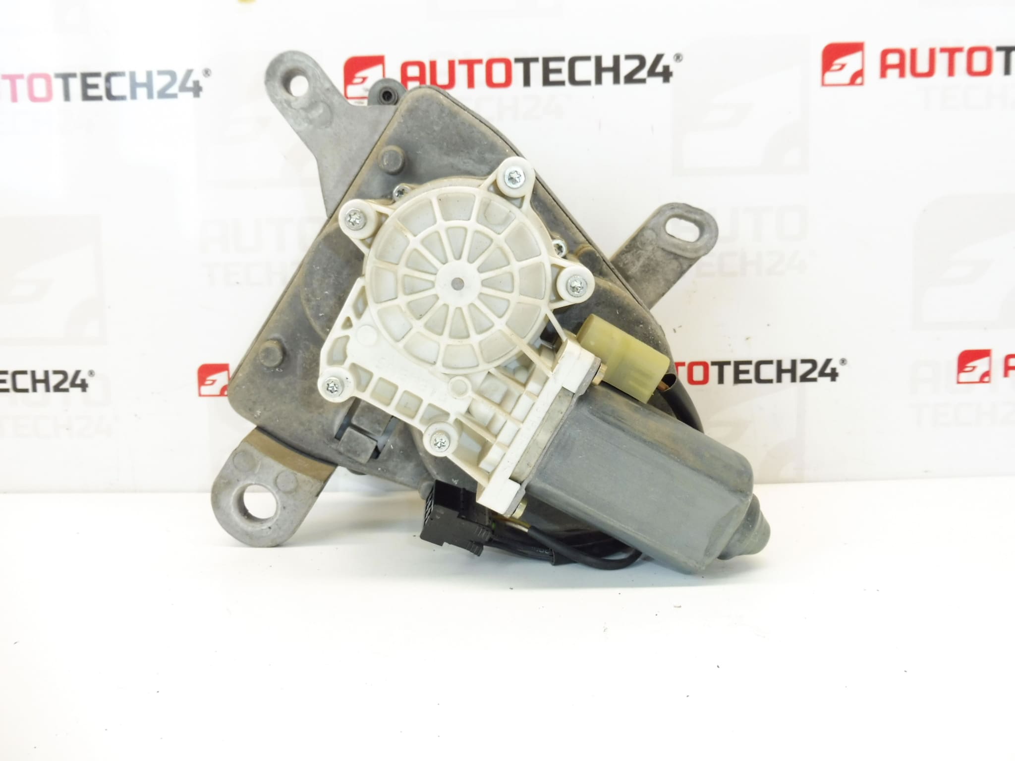 Moteur Électrique De Hayon Arrière PEUGEOT 607 9648047380 8735J1 – Image 2