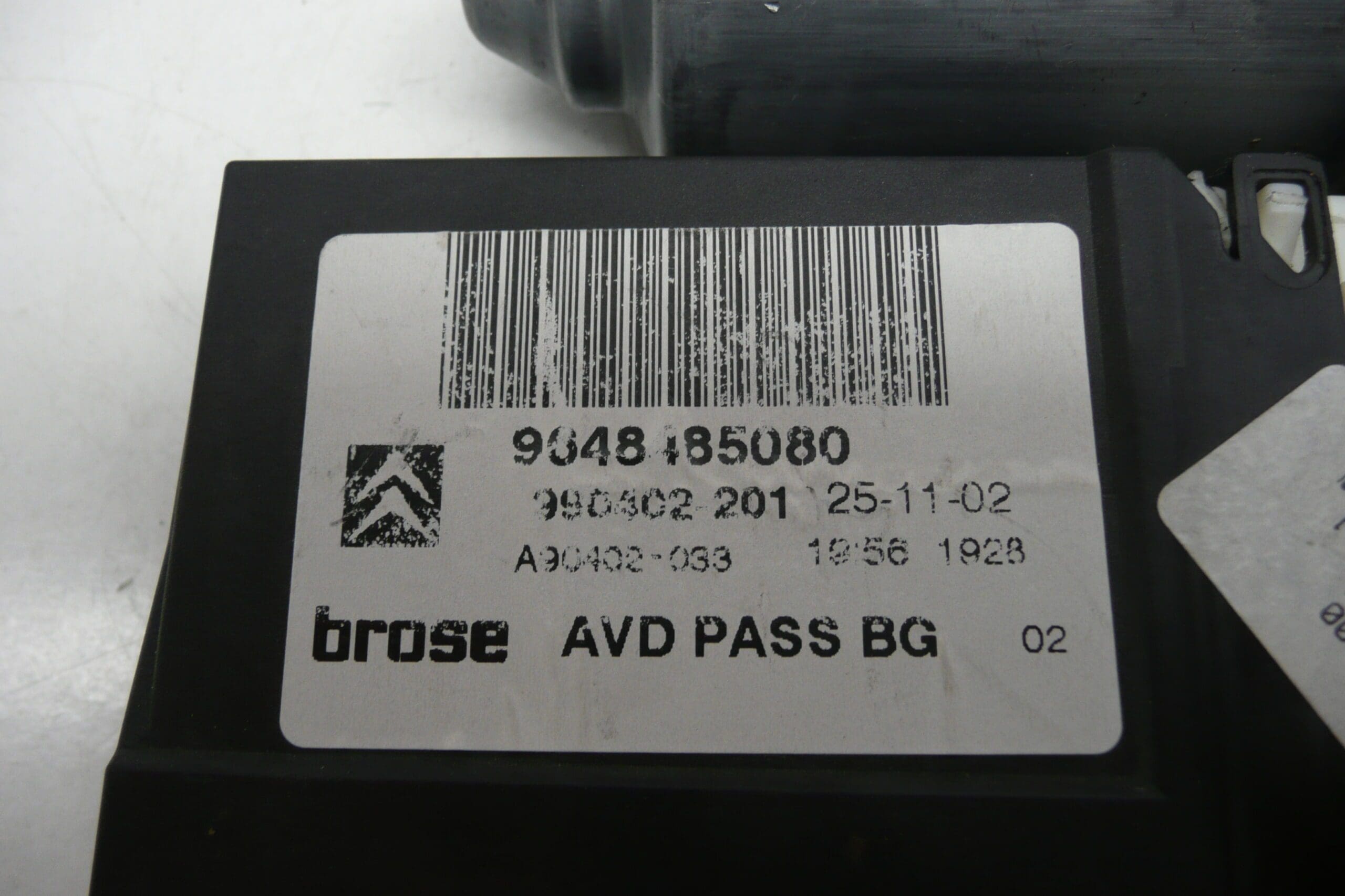 Moteur de lève-vitre avant droit pour Citroën C5 9632531980 – Image 2