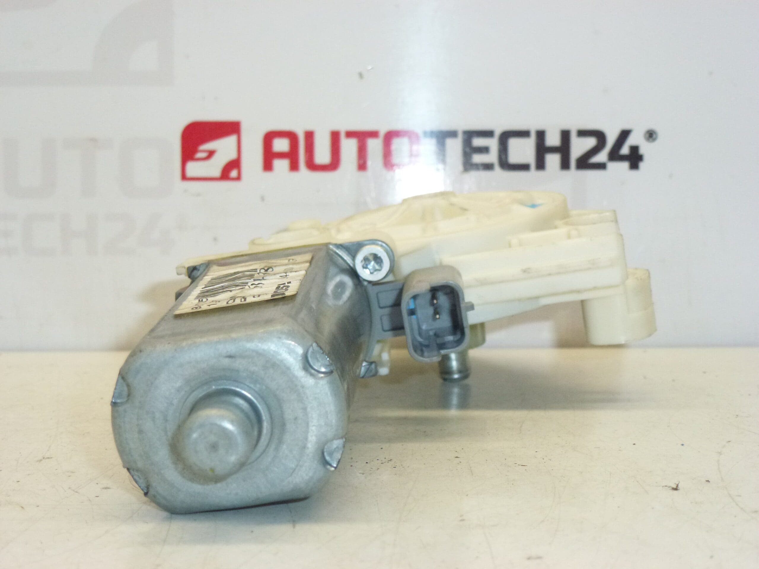 Moteur de lève-vitre avant gauche Peugeot 307 9634457380 9221K6 – Image 2