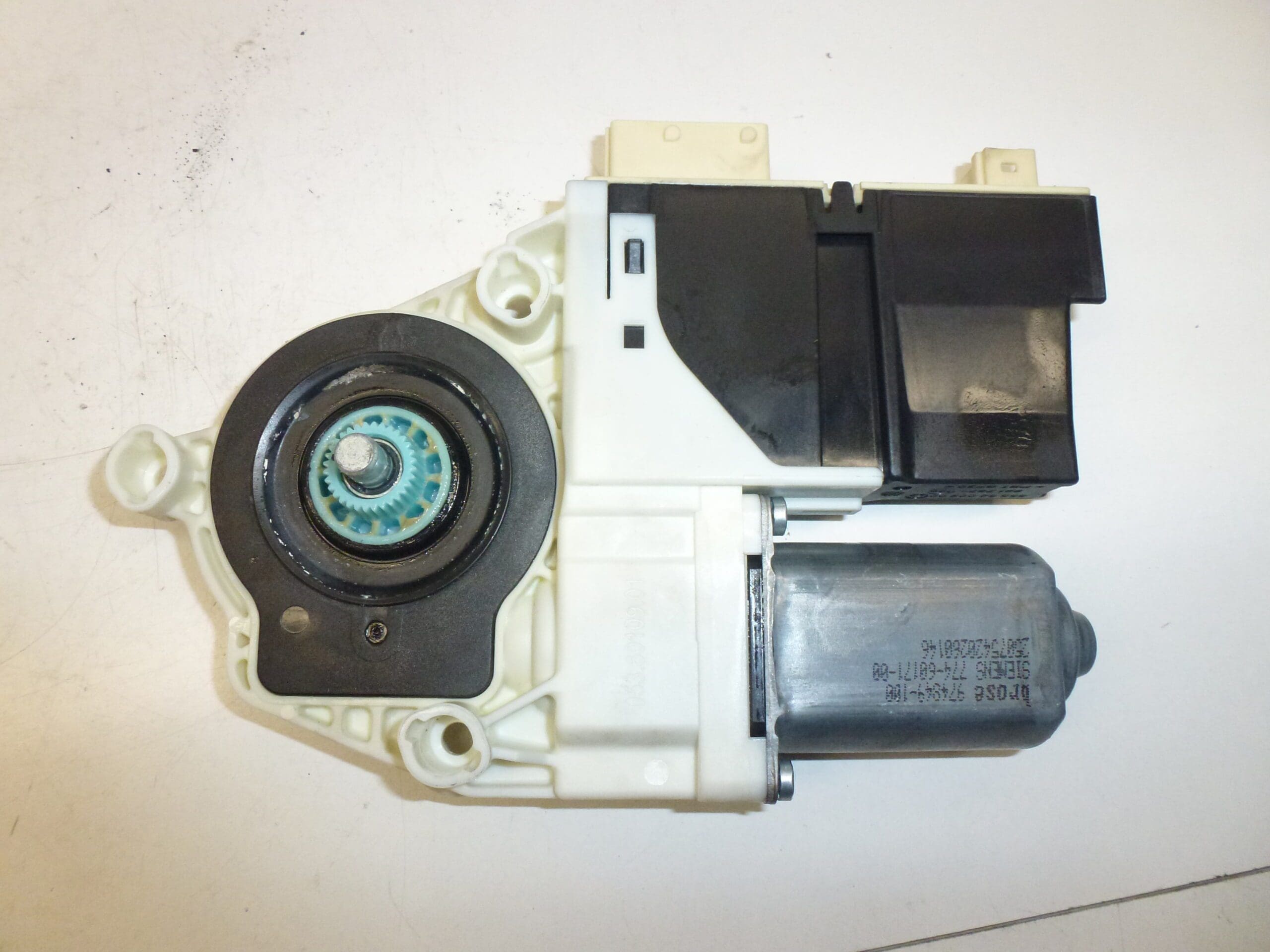 Moteur De Lève-Vitre Avant Gauche Pour Peugeot 307 CC 9221CL – Image 2