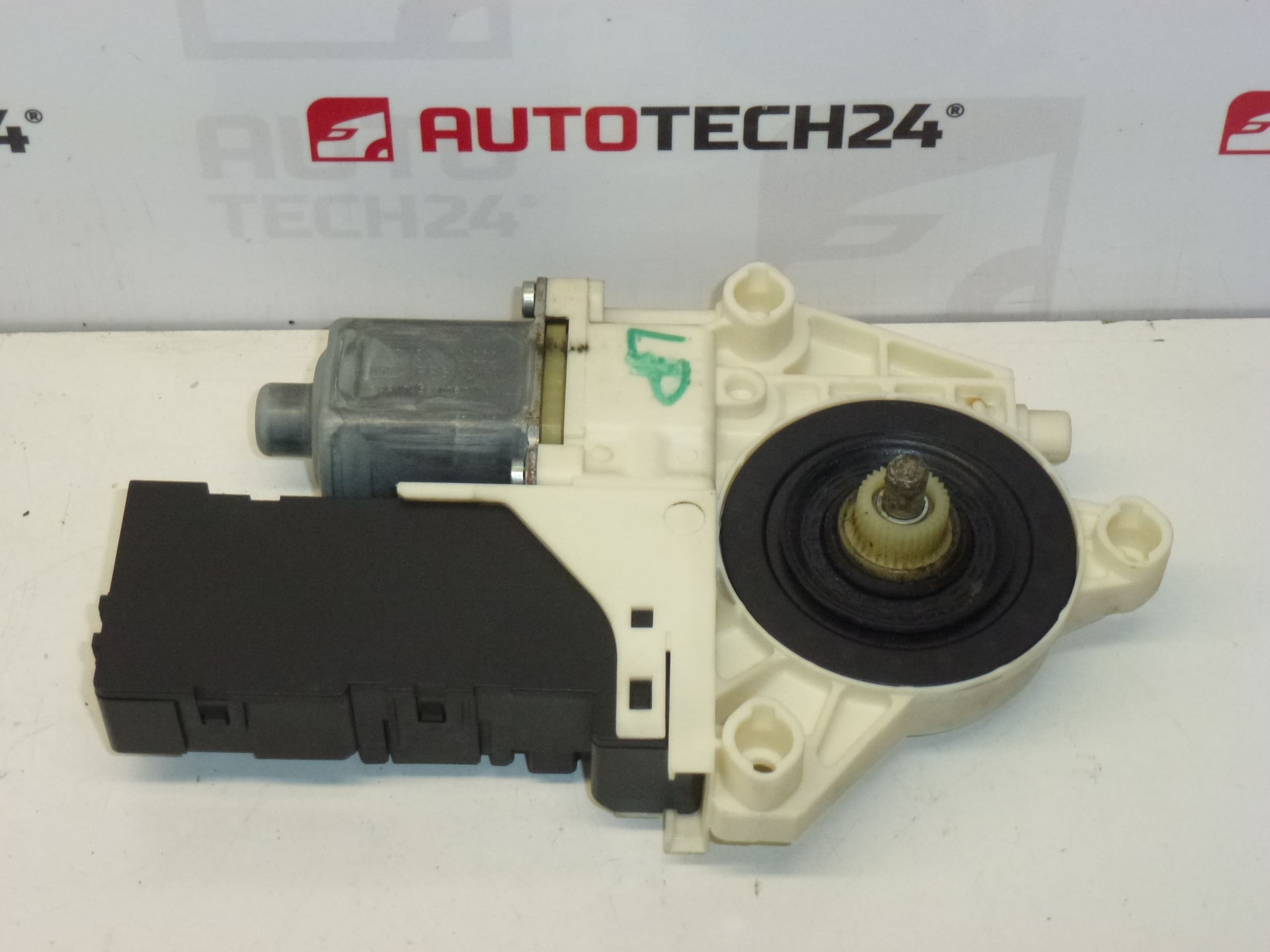 Moteur lève-vitre gauche Peugeot 407 9663036680 9221Z1 – Image 2