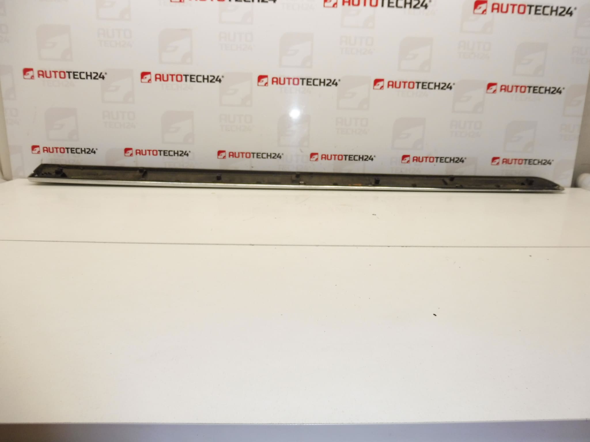 Baguette de porte arrière gauche Citroën C8 Peugeot 807 Réf EYJ 1401029977 8546W2 – Image 2