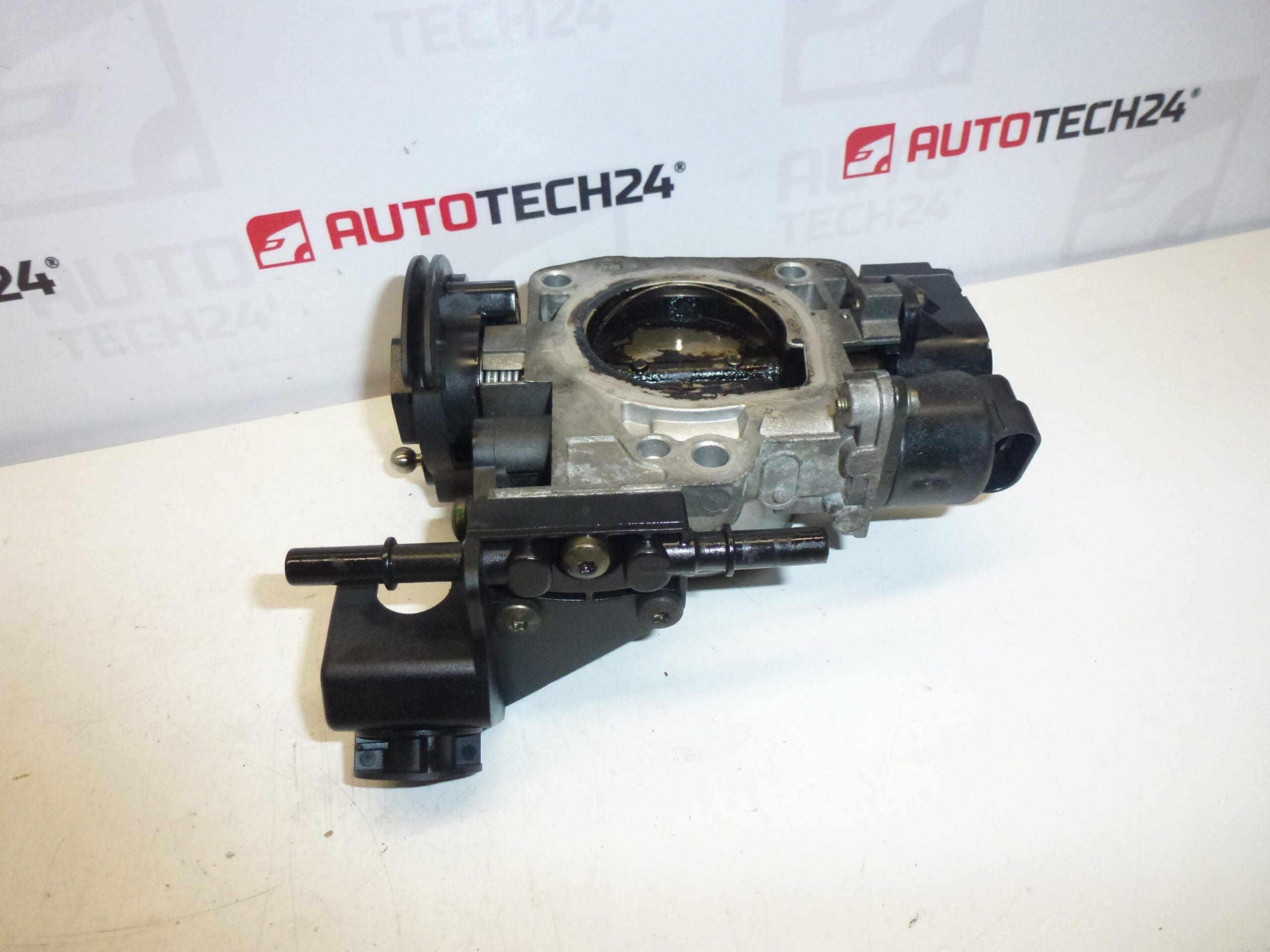 Corps de papillon pour PSA (Citroën, Peugeot) 1.8 et 2.0 1635R4 1635V1 – Image 2