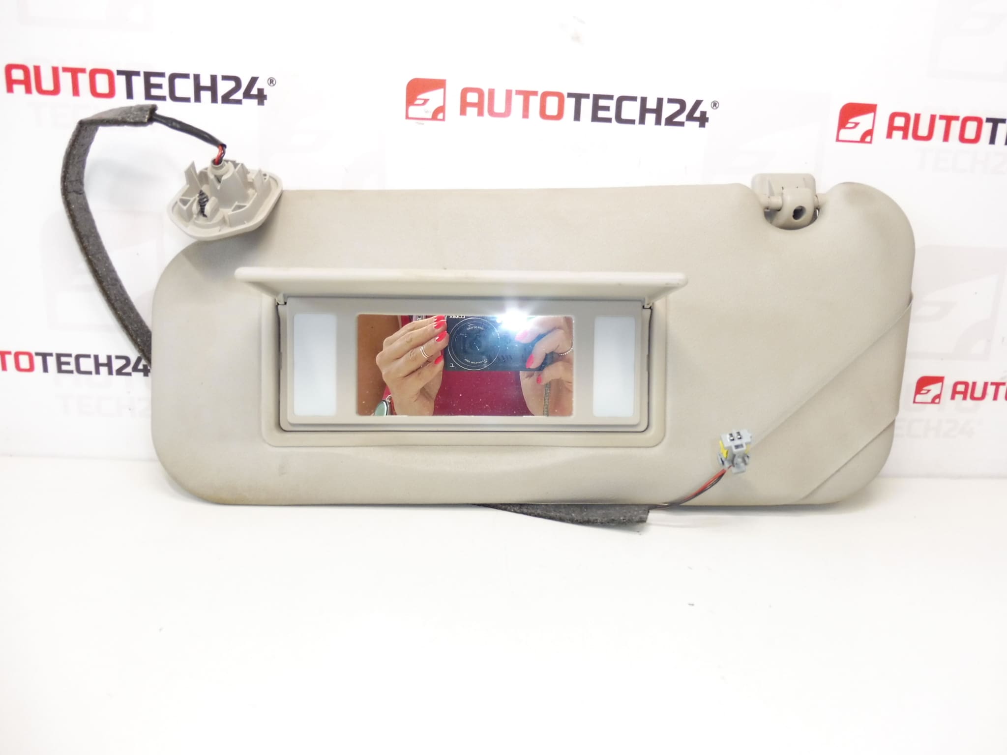 Pare-soleil gauche Citroën/Peugeot 8143HS – Image 2