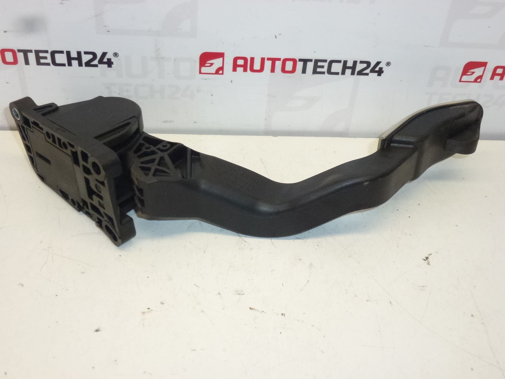 Pédale d'accélérateur Bosch d'occasion pour Peugeot 0280755099 9654405980 1601R5 – Image 2