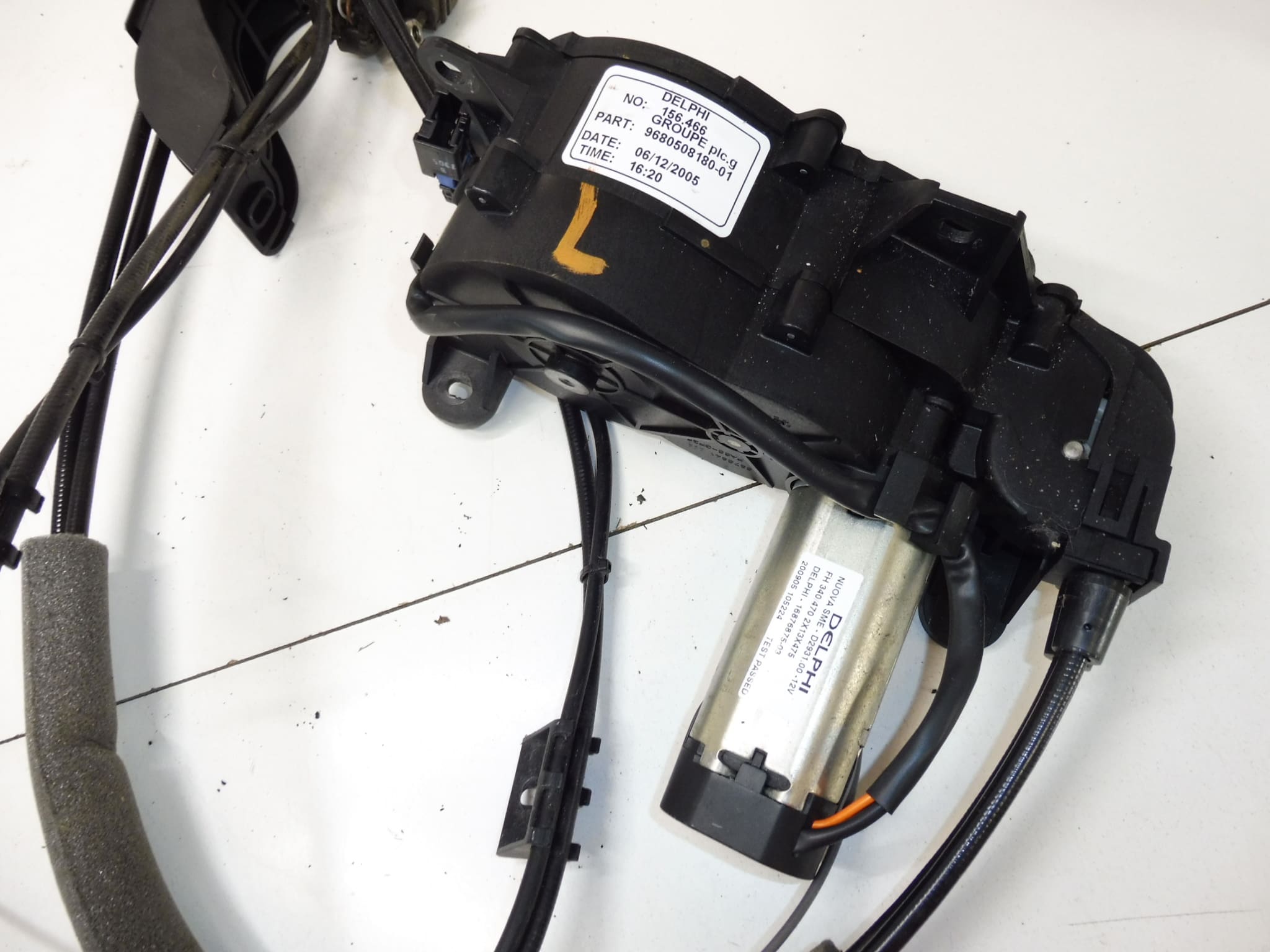 Moteur de lève-vitre électrique côté conducteur pour Peugeot 1007 9680508180 9137C1 9137A9 – Image 2