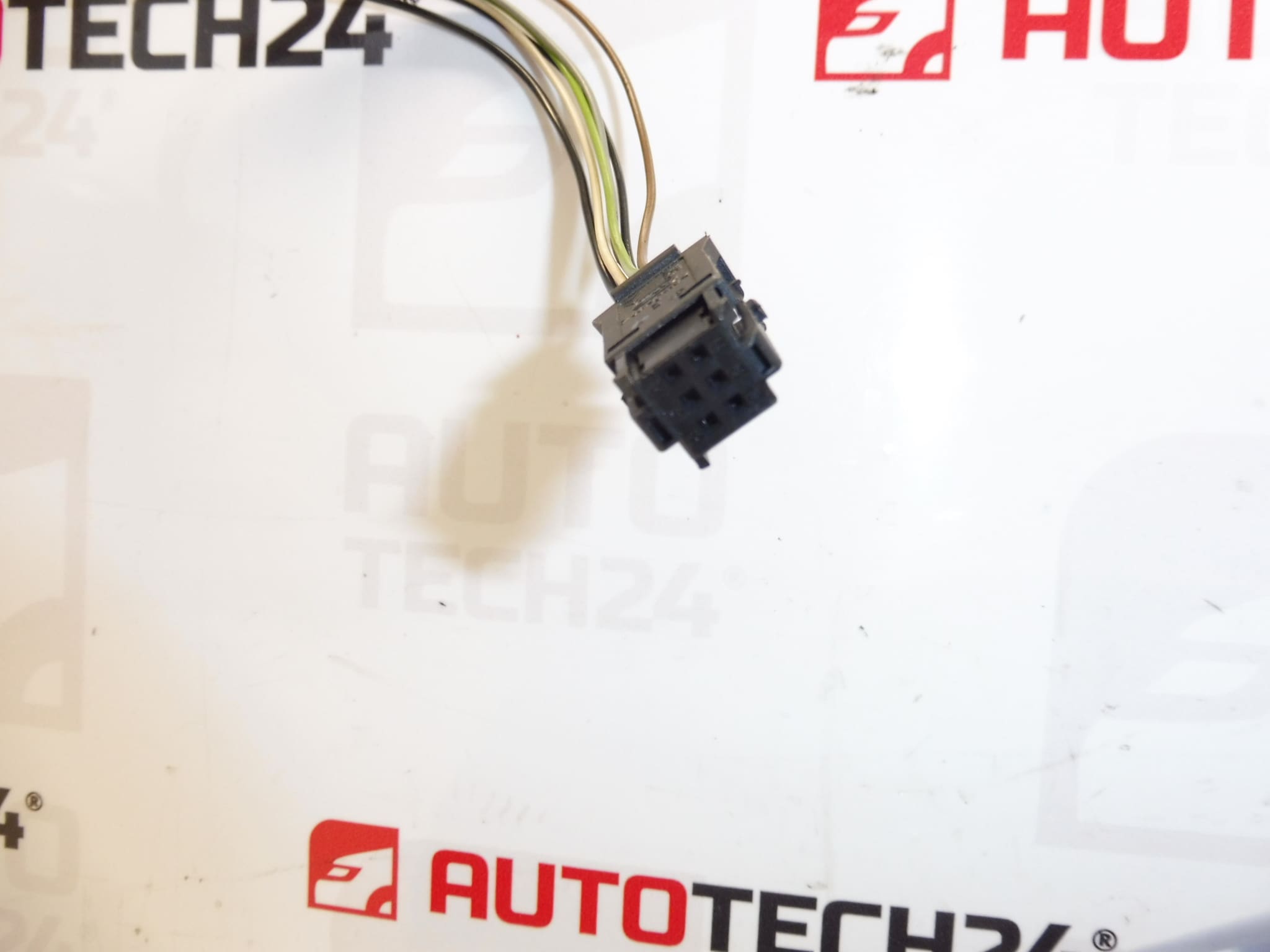 Rétroviseur droit Peugeot 307 EZWD légèrement égratigné 8149AX – Image 2