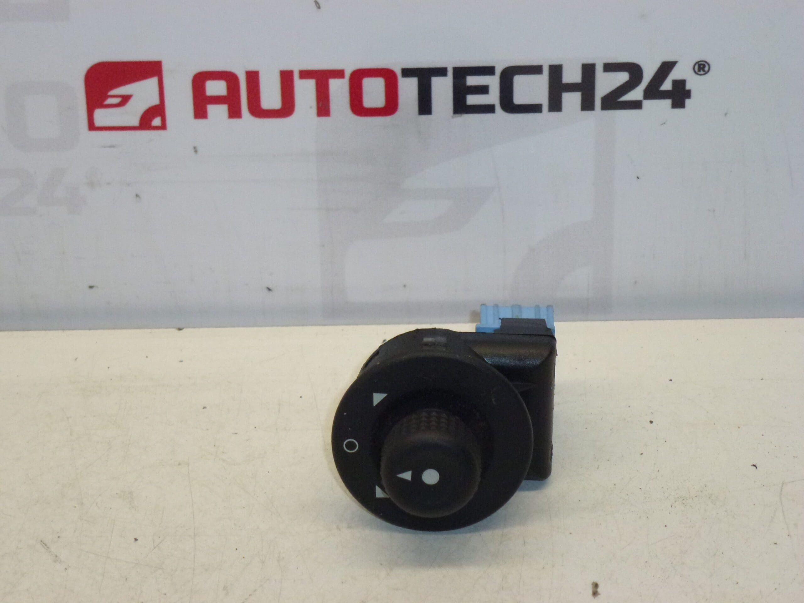 Commande de rétroviseur pour Citroën et Peugeot 6545F9 – Image 2