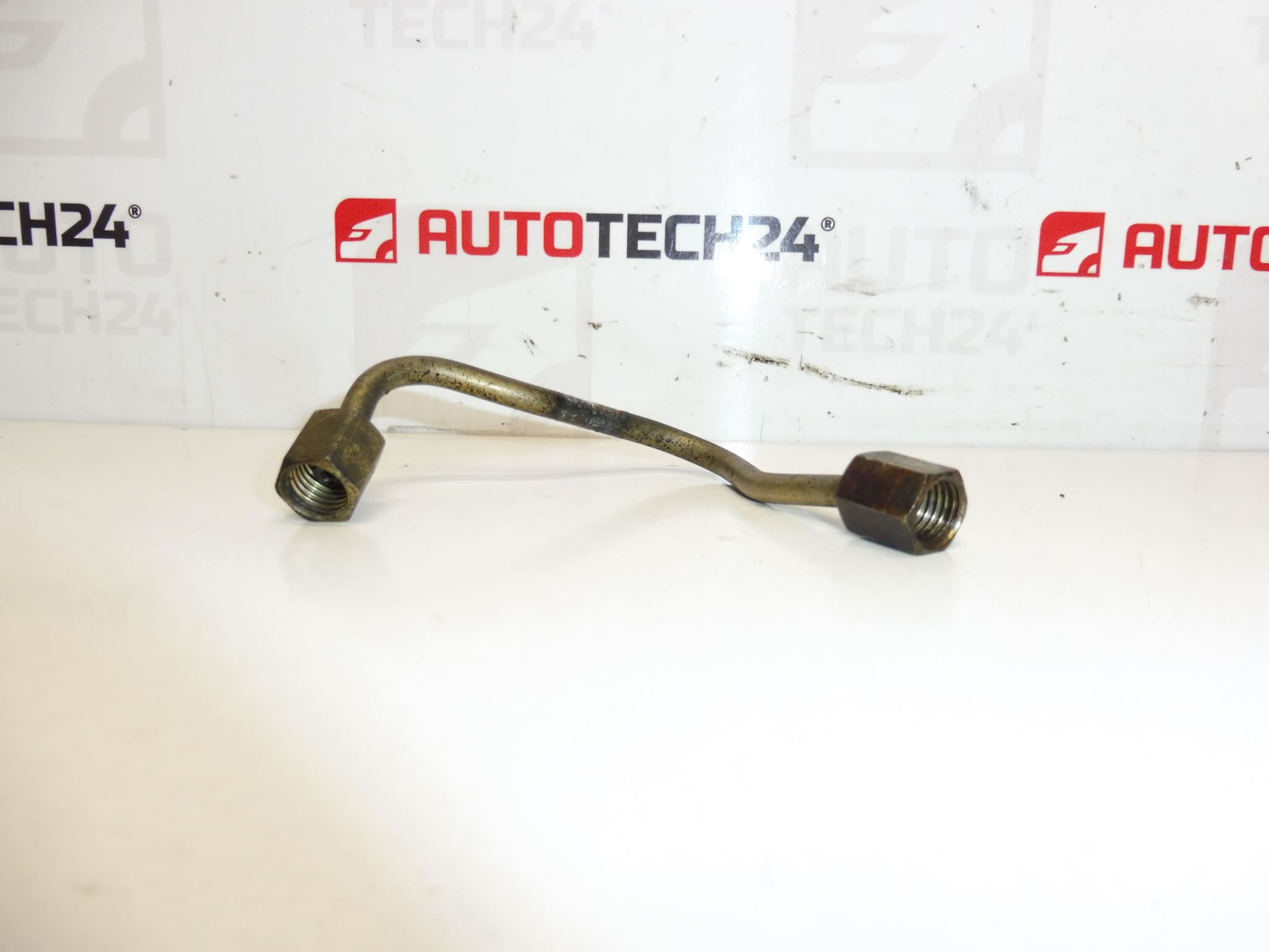Tuyau de sortie pour injecteur Citroën/Peugeot 1570J8 – Image 2