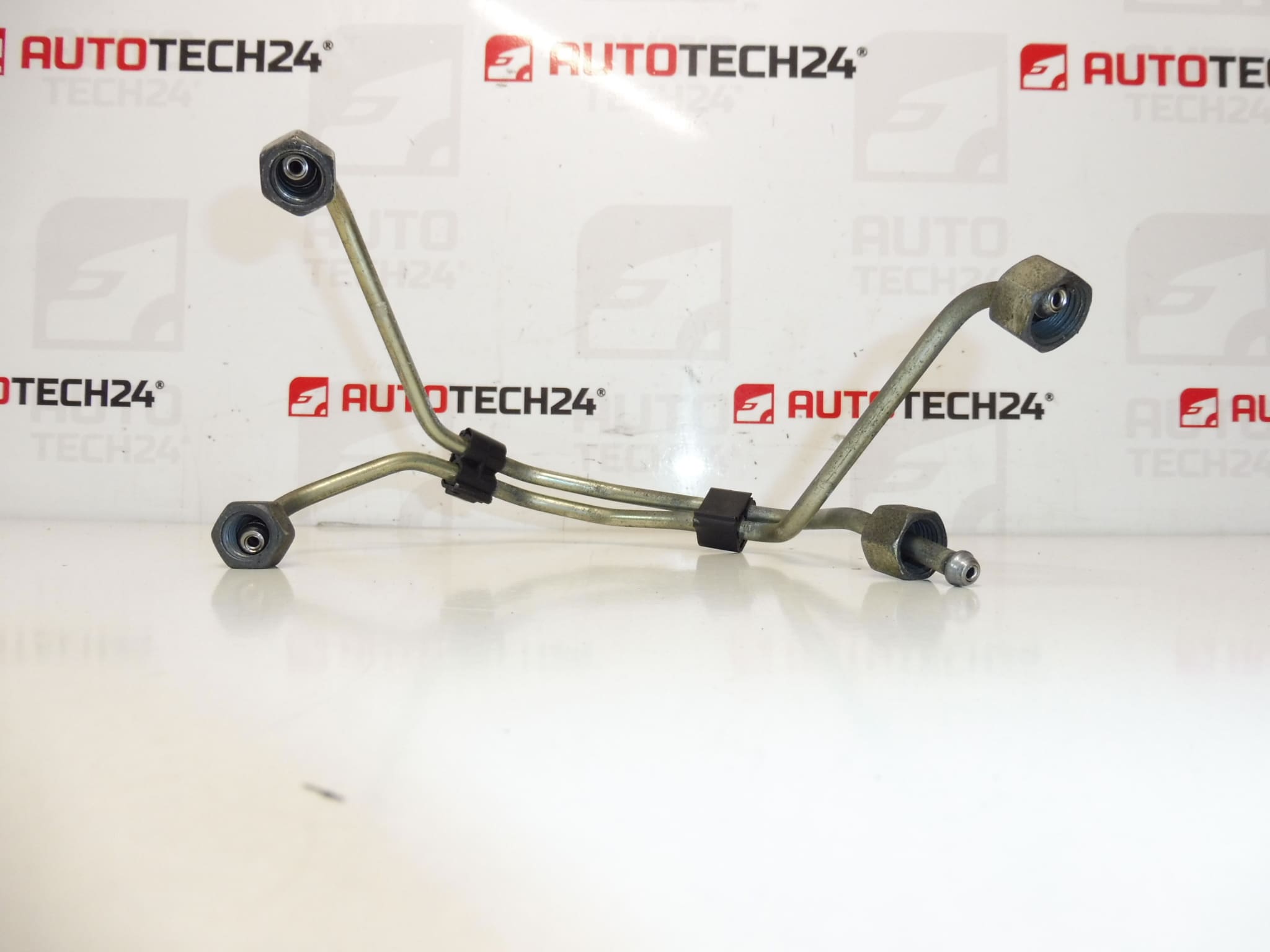 Rampe d'injection Citroën Peugeot 1570A1 – Image 2
