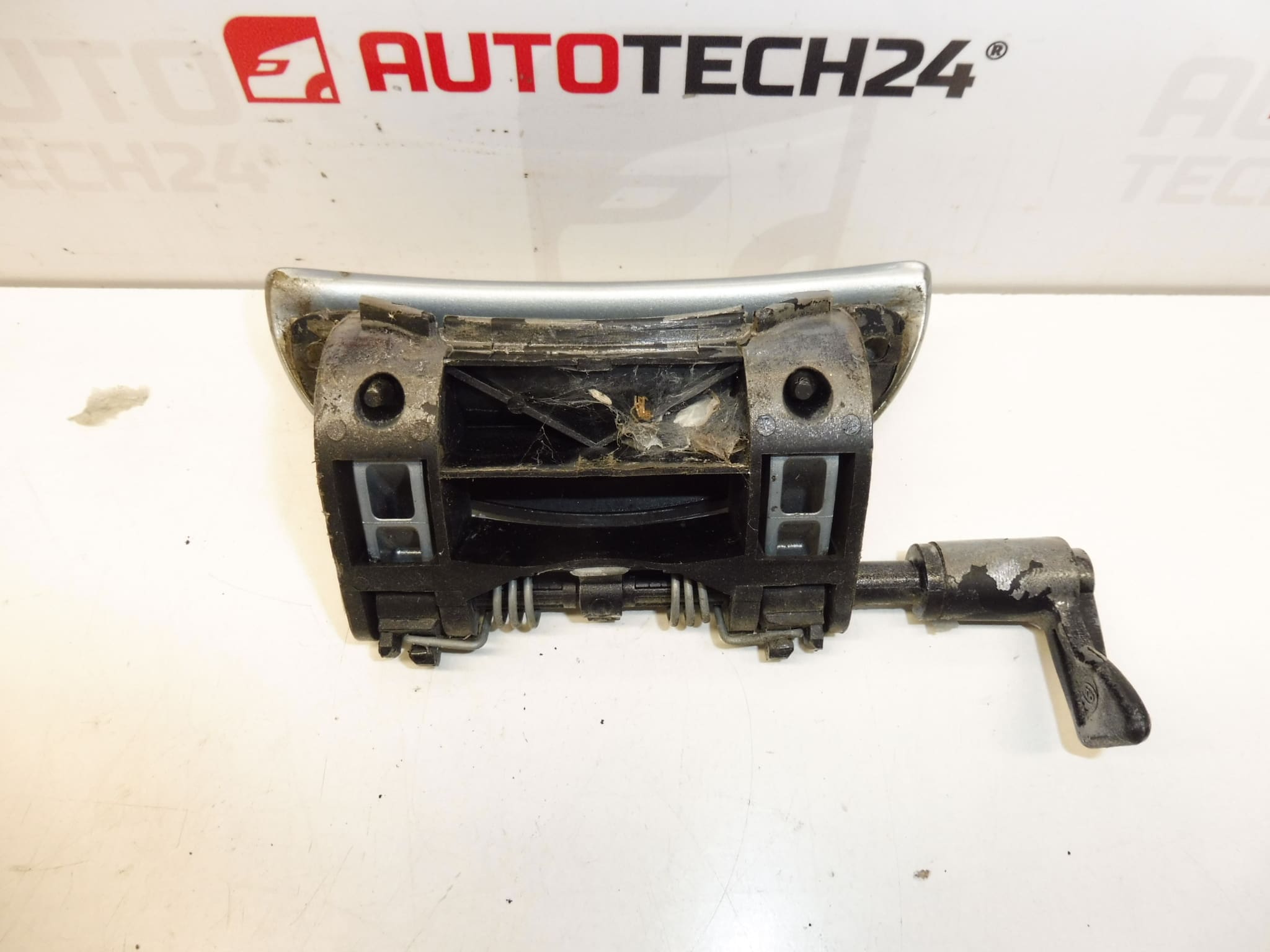 Poignée de porte arrière gauche Peugeot 206 EYL 9101N8 – Image 2