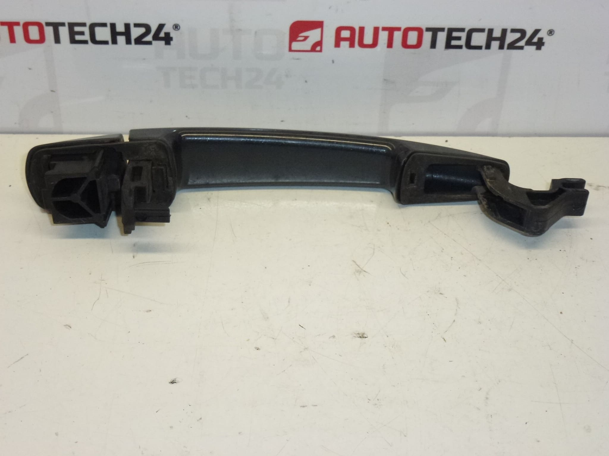 Poignée de porte d'occasion pour Citroën et Peugeot EYPC 9101ER – Image 2