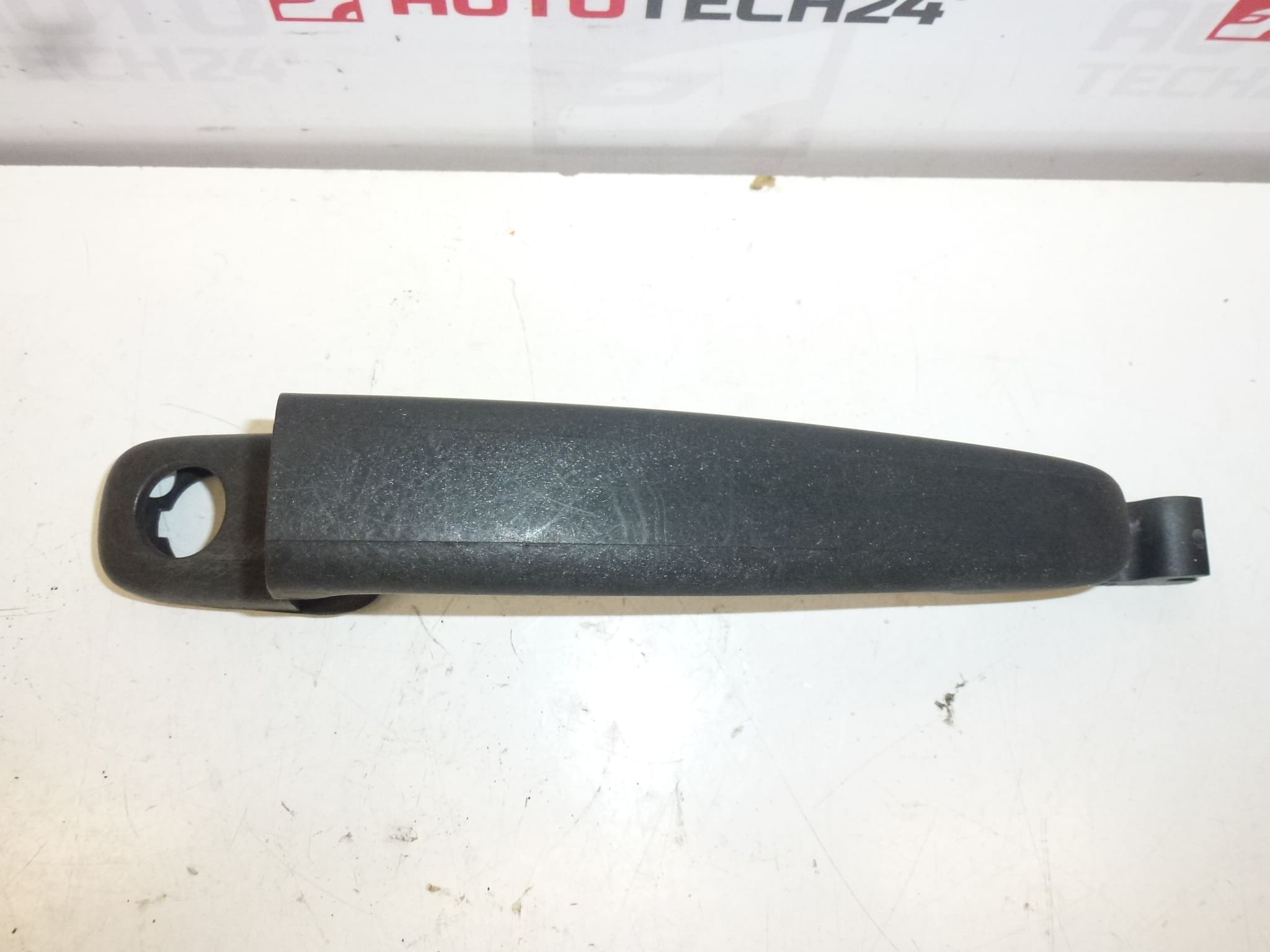 Poignée de porte avant gauche noire Citroën/Peugeot 9101W3 – Image 2