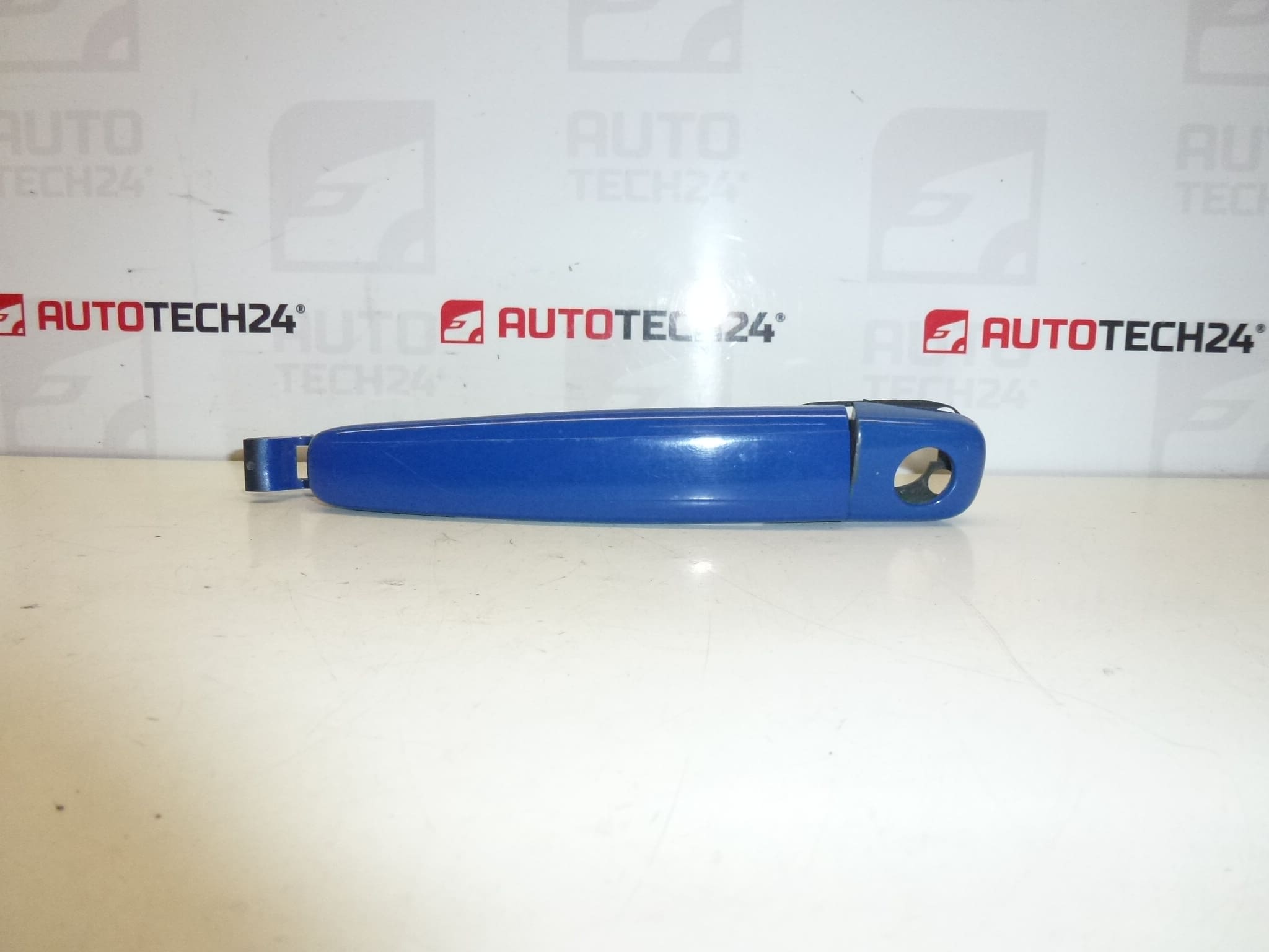 Poignée de porte conducteur Citroën Peugeot bleu EGJB 9101W9