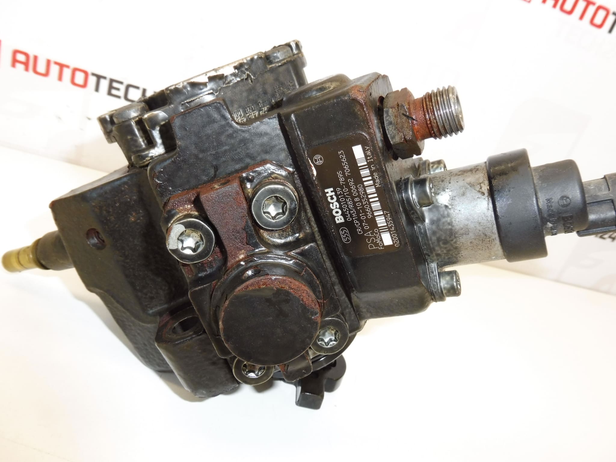 Pompe d'injection 2.2 HDi Bosch 0445010139 9683268980 9660352980 1920PH d'occasion pour Peugeot/Citroën (PSA) – Image 2