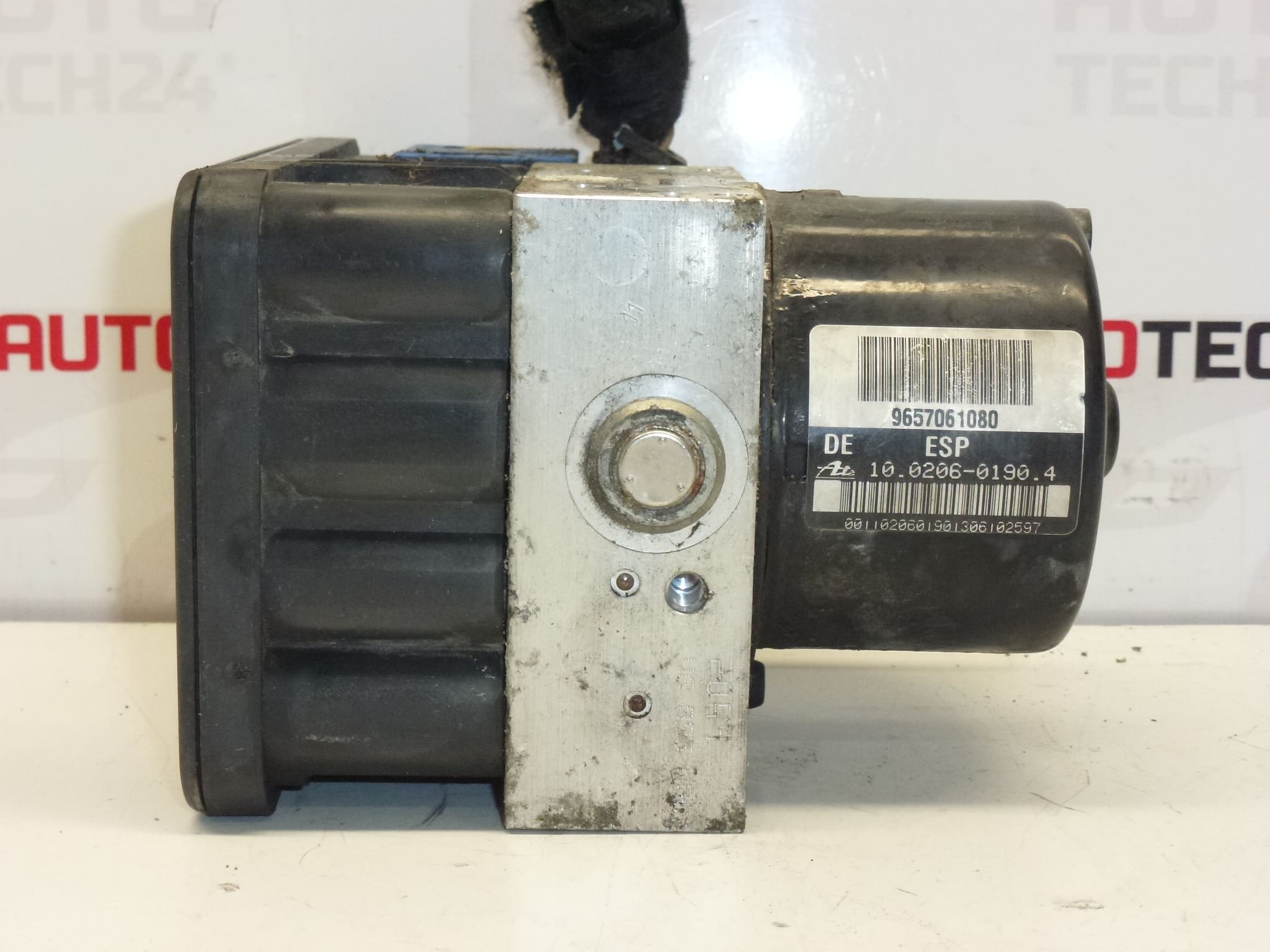 Pompe ABS/ESP ATE avec faisceau pour Citroën C5 II 10.0960-1140.3 9657061080 – Image 2