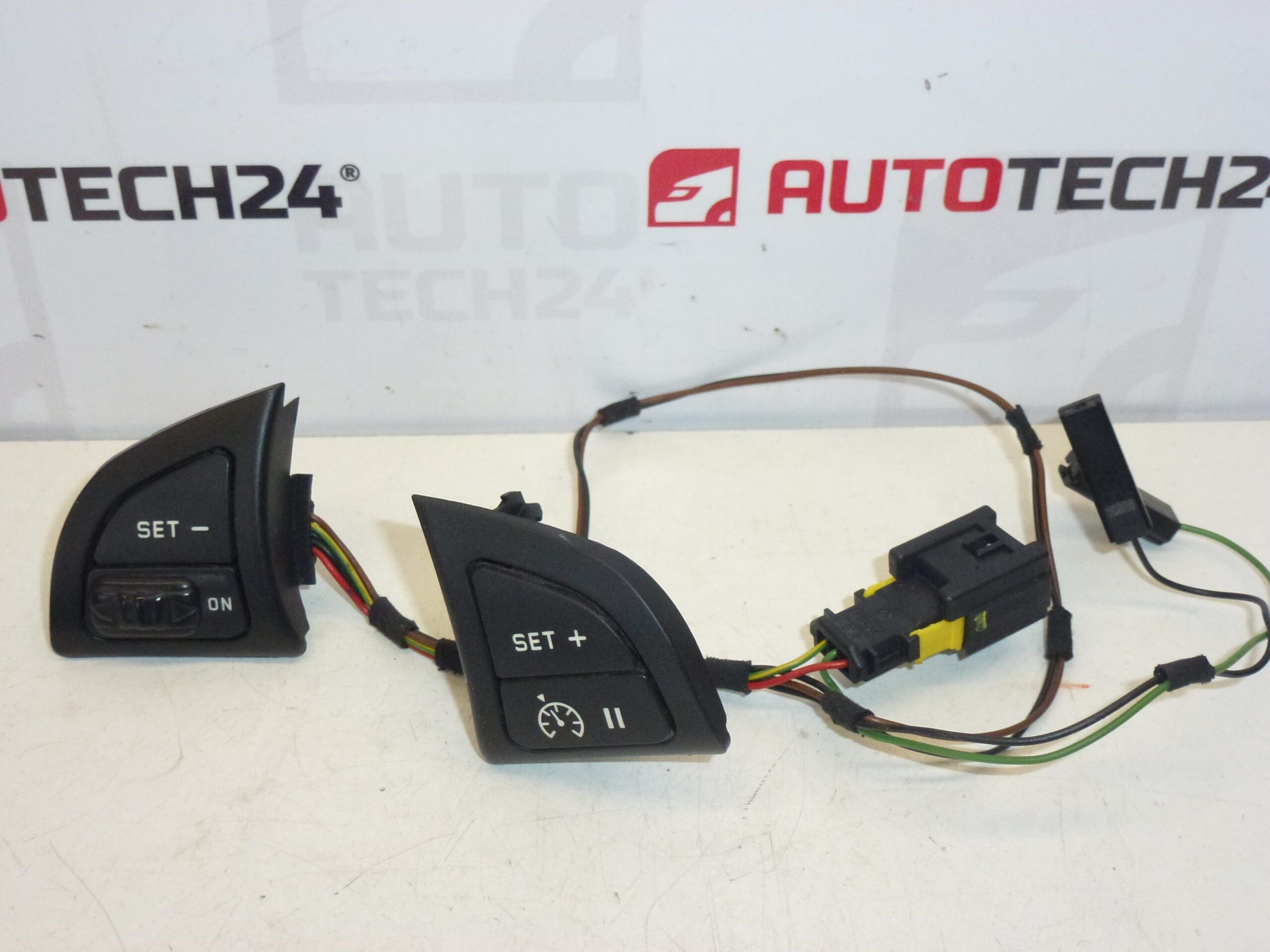 Unité de commande du régulateur de vitesse Citroën 4112HG – Image 2