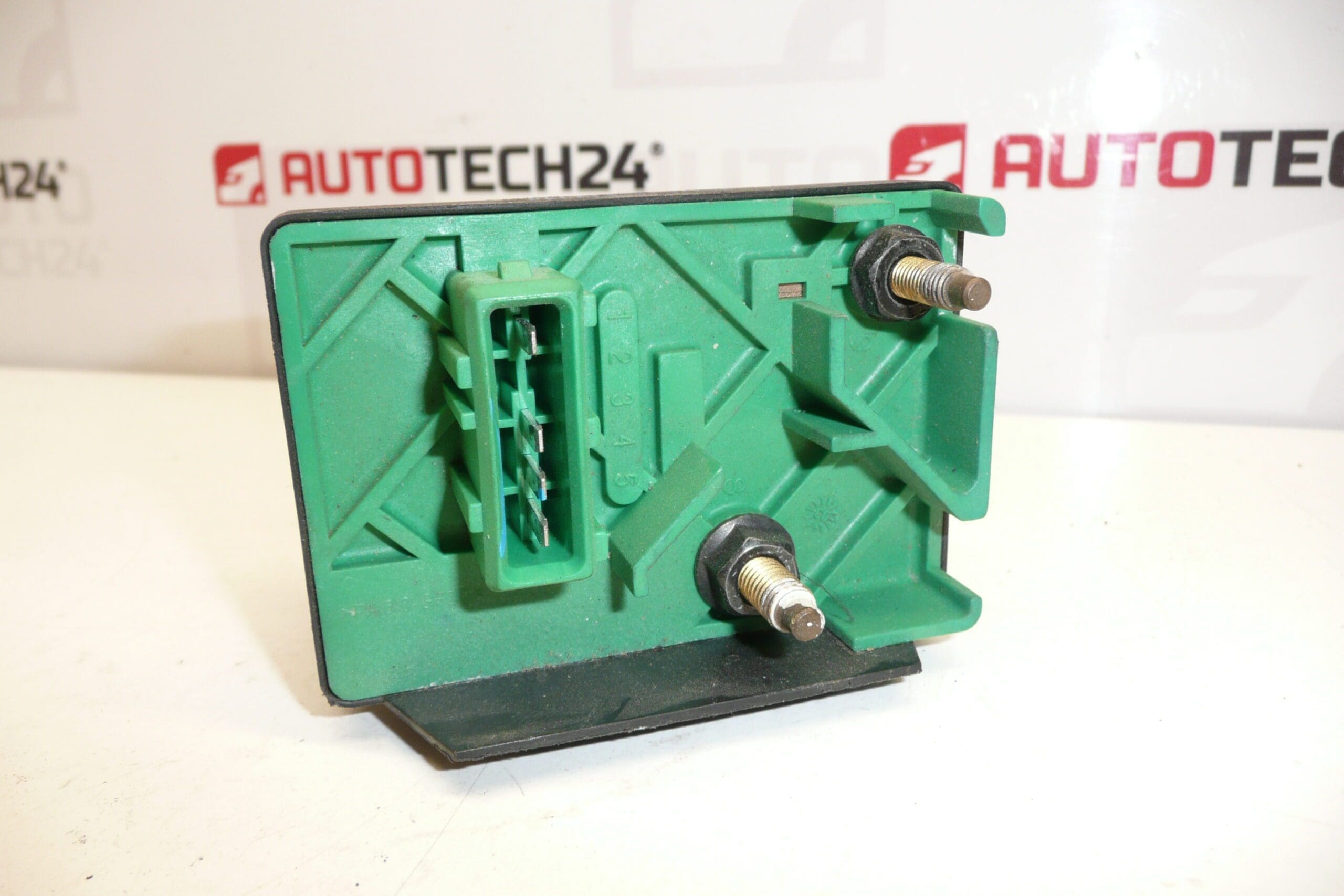 Relais de Préchauffage PSA 9639912580 – Image 2