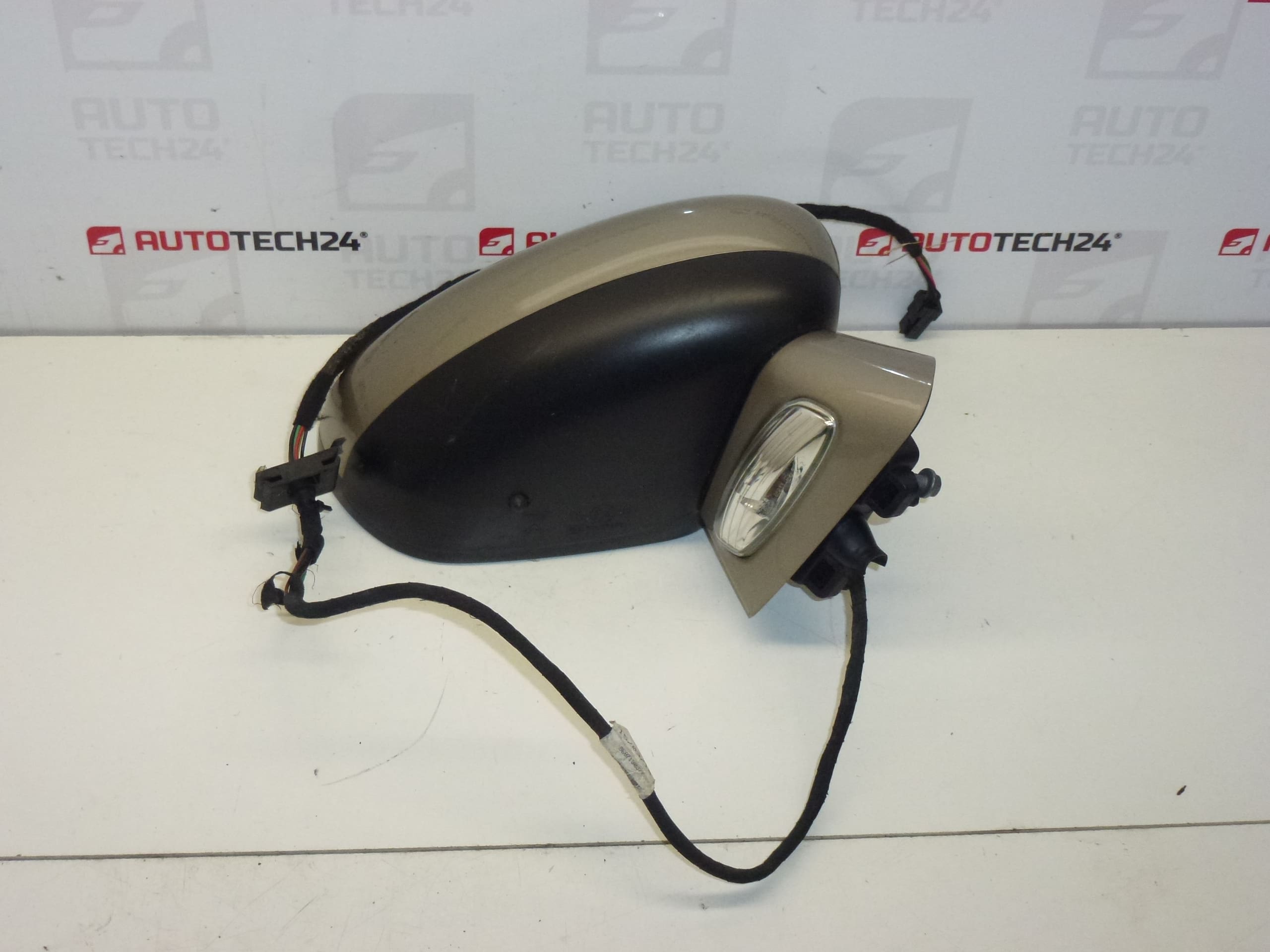 Rétroviseur extérieur droit électrique d'occasion pour Citroën C4 KCH 9687130977 8154EH – Image 2