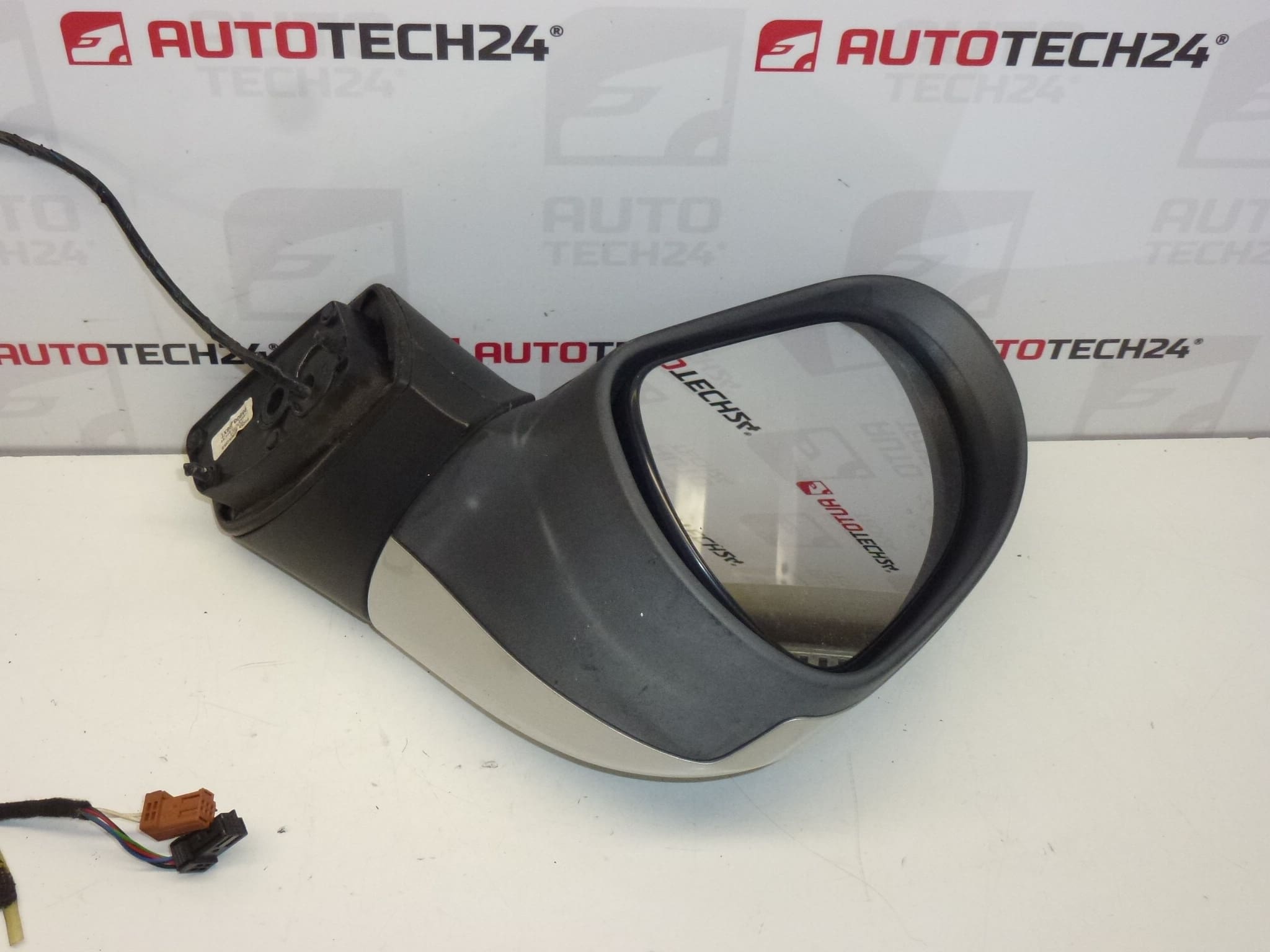 Rétroviseur Gauche Peugeot 207 EZRC 96806498XT 8149ZG – Image 2