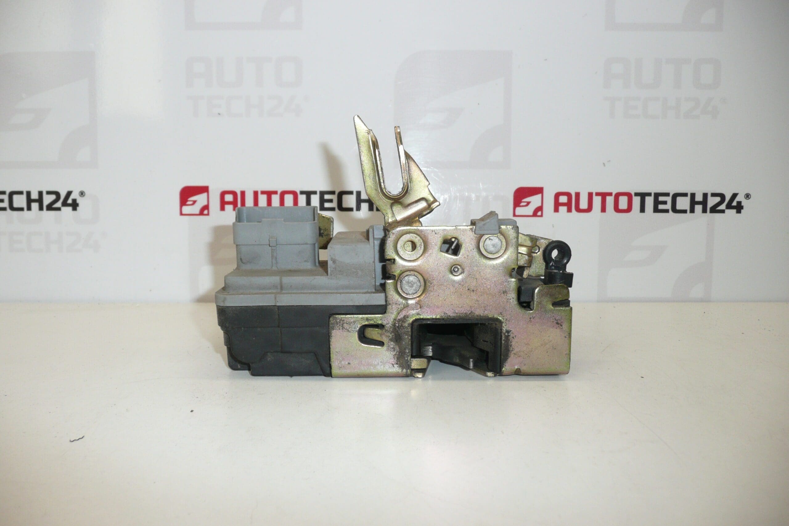 Verrou de porte avant gauche Citroën Xsara 9135H4 – Image 2