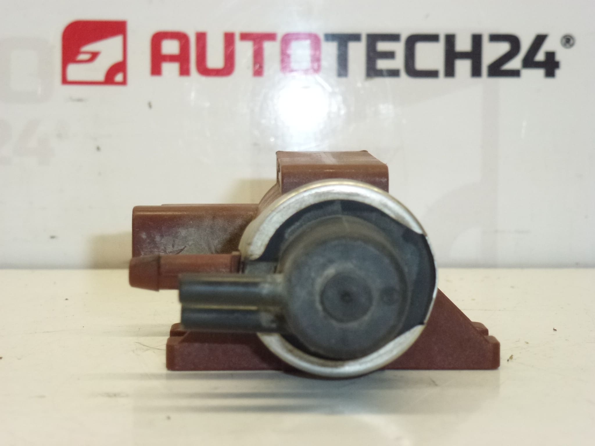 Valve À Dépression Citroën Pierburg 7.00968.03 9652997580 – Image 2