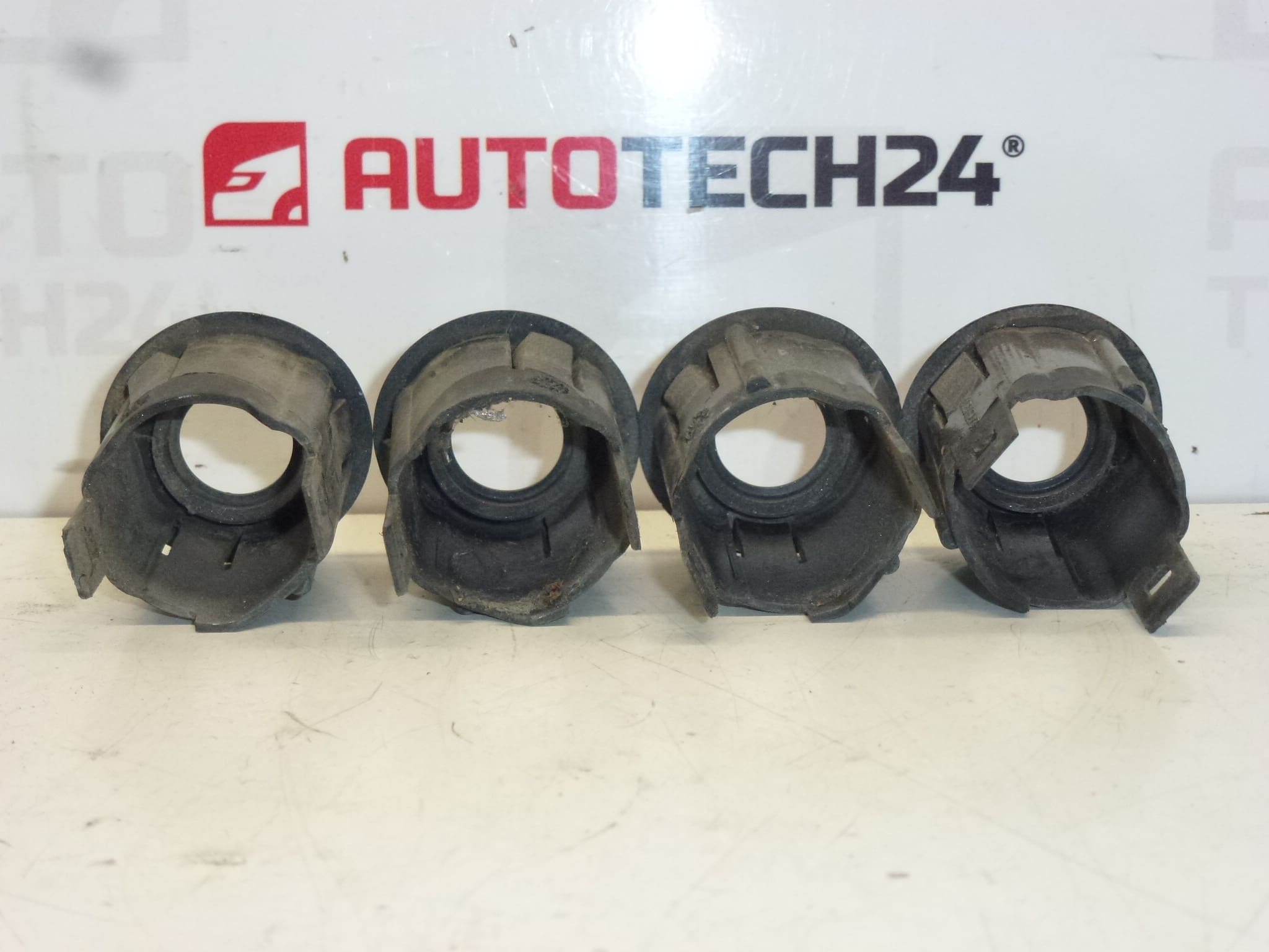 Ensemble de supports pour capteurs de stationnement Peugeot 407 7414FW – Image 2