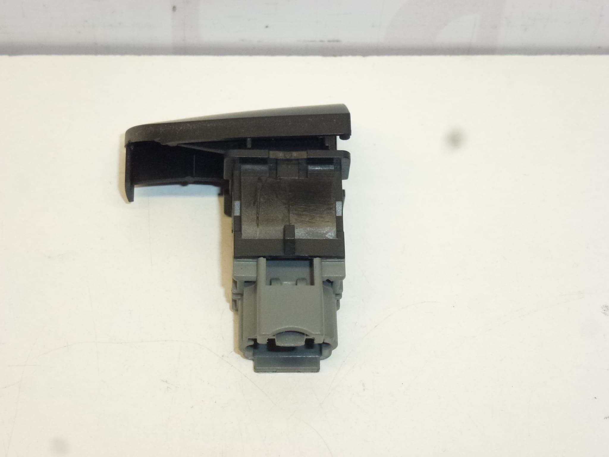 Voyant de ceinture de sécurité TRW pour Peugeot 307 – réf. 9654298877 / 6554NJ (pièce d'occasion) – Image 2