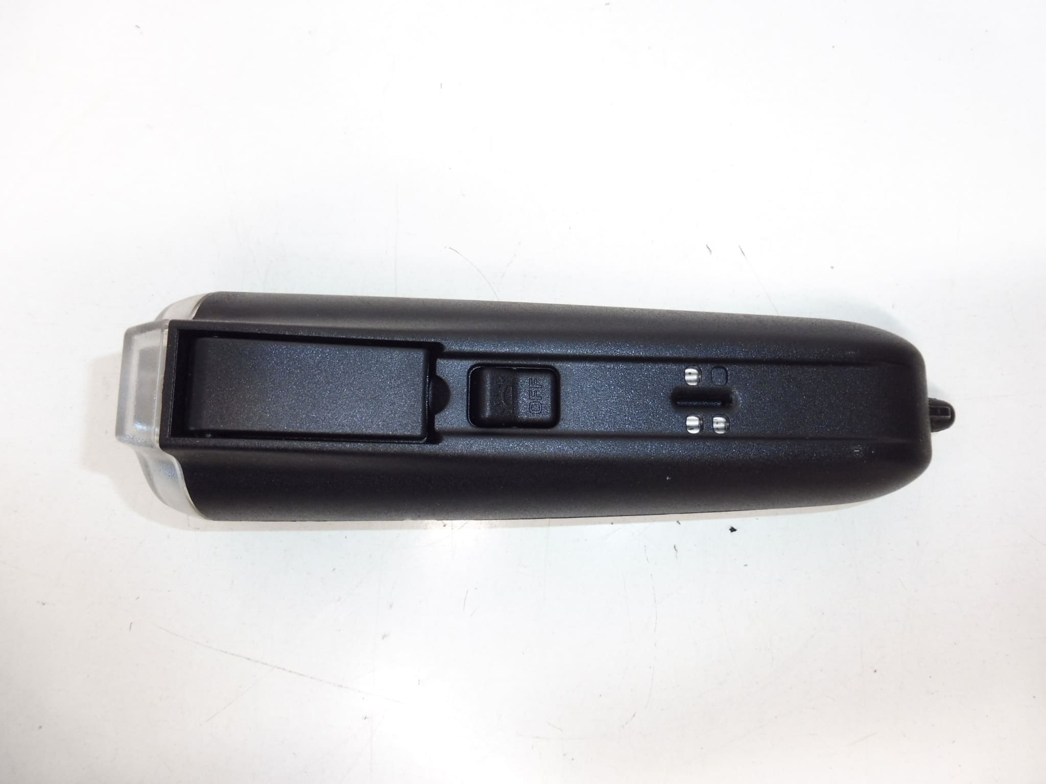 Lampe torche sans fil pour Citroën/Peugeot 6362Z0 (pièce d'occasion) – Image 2