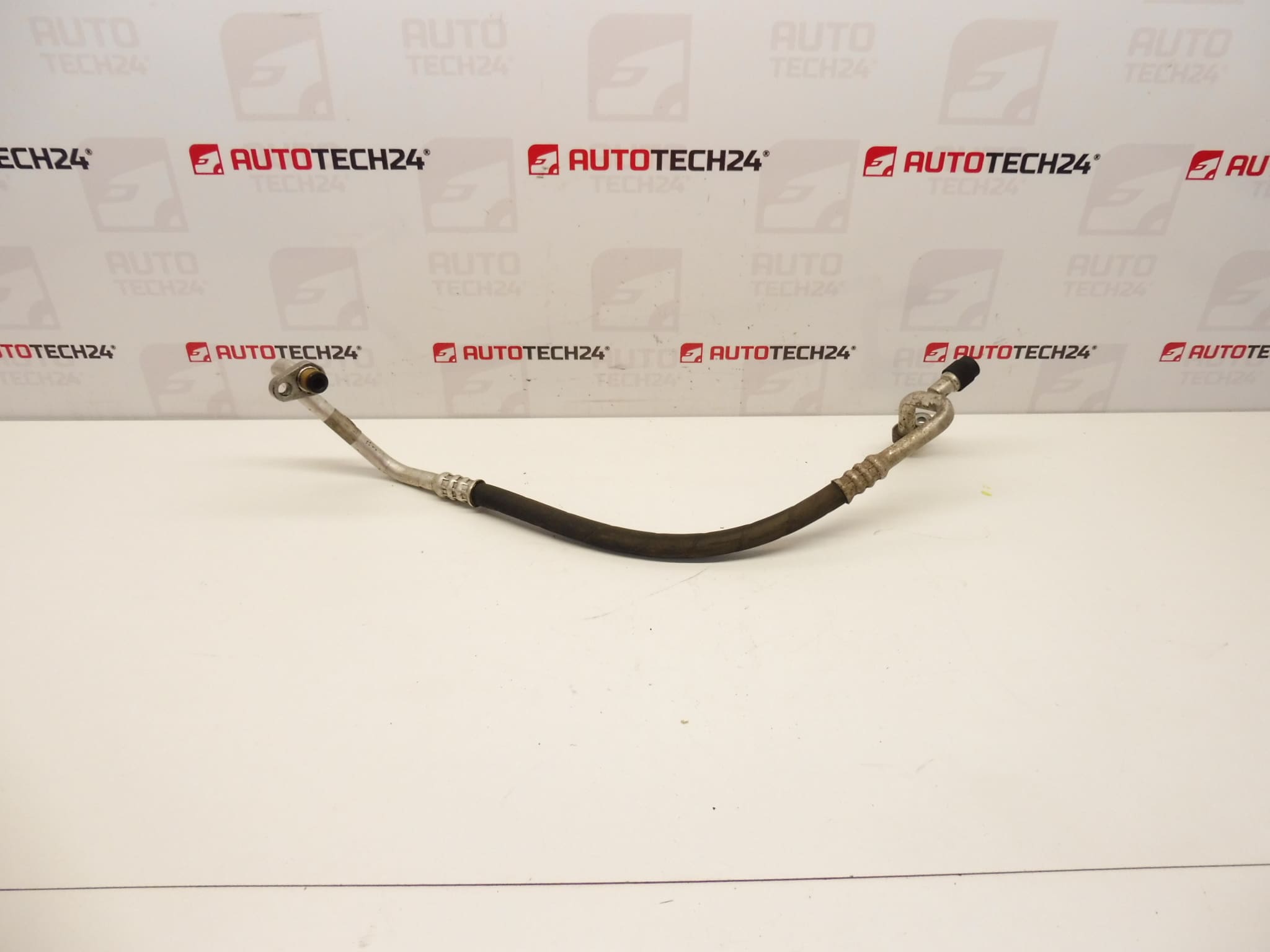 Tuyau de clim Peugeot 607 2.2 HDI 6460YW