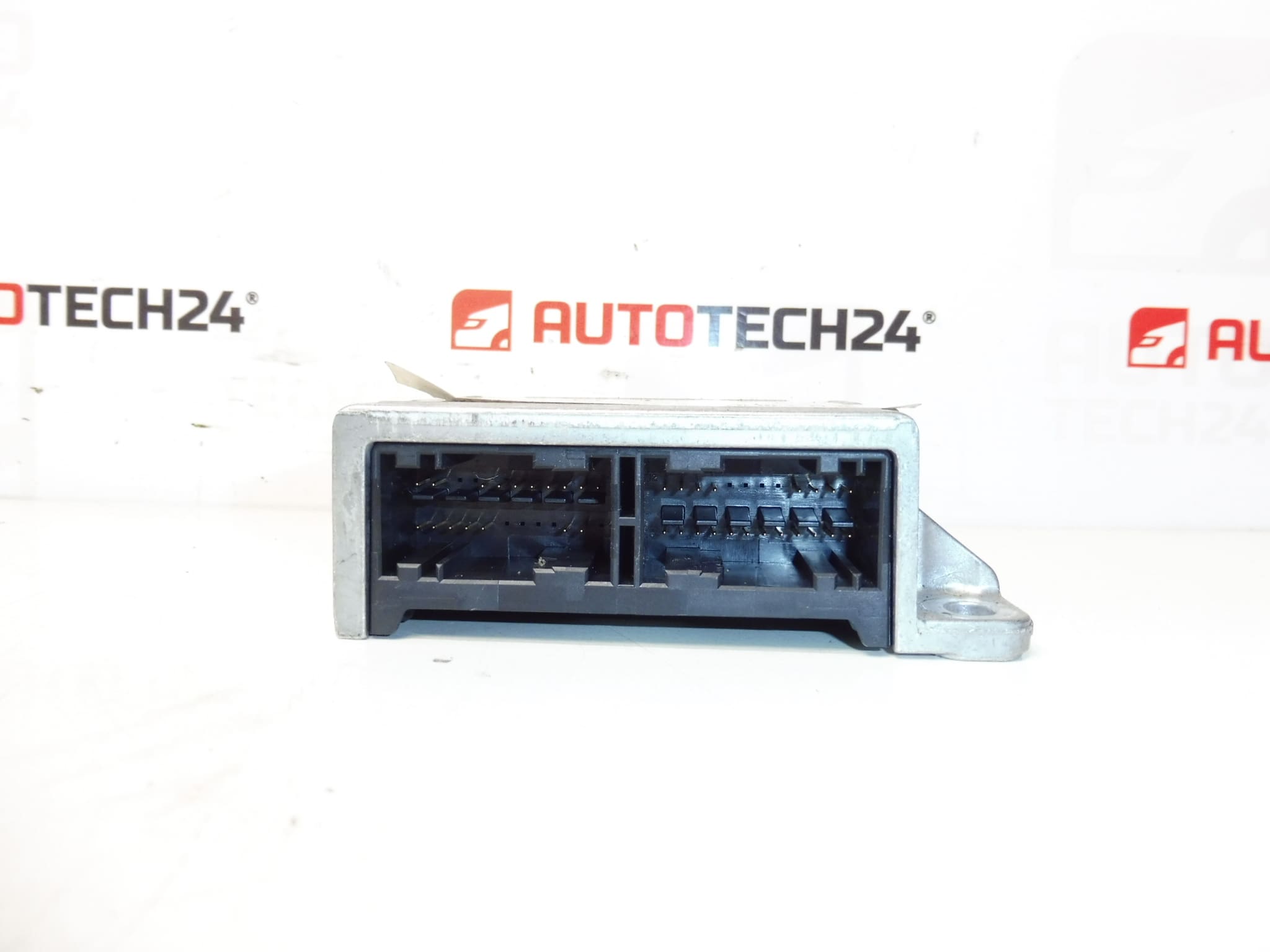 Module d'airbag Bosch pour Peugeot 207 d'occasion 9665699780 0285010555 6546K0 – Image 2