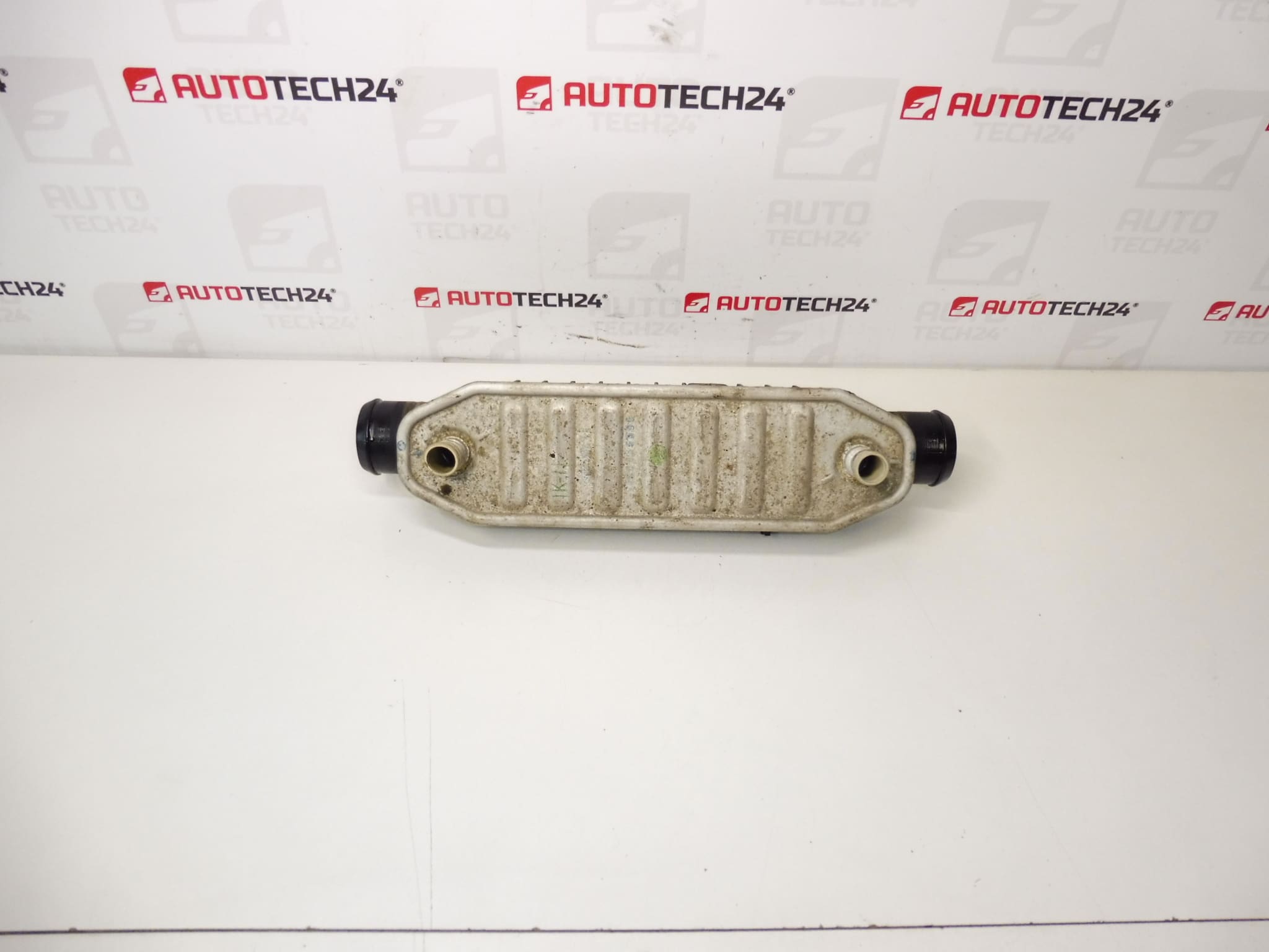 Echangeur liquide refroidissement air Citroën Peugeot 2.0 2.2 HDI 0384H0