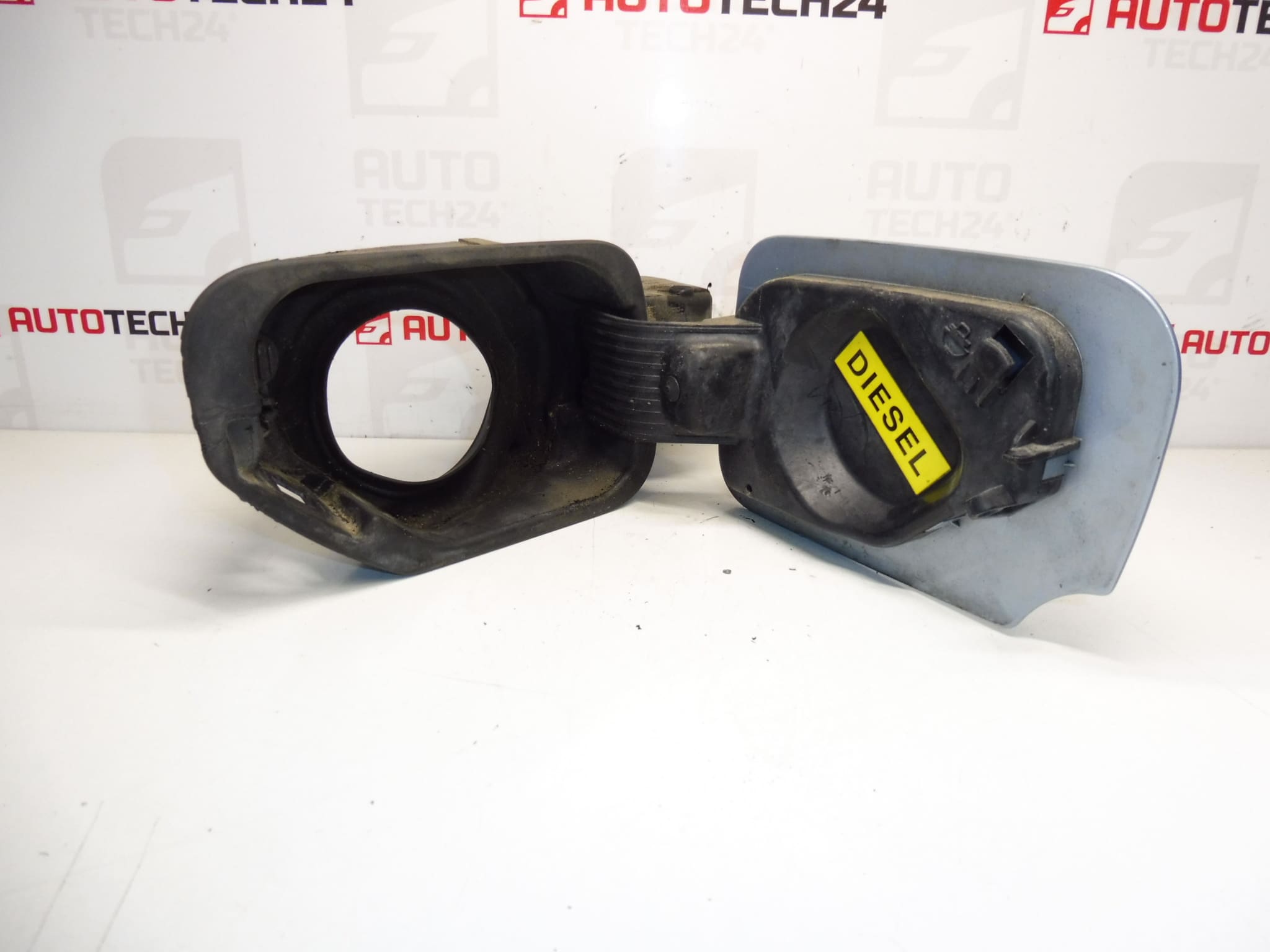 Bouchon De Réservoir Pour Peugeot 407 1517A6 151877 EYLC – Image 2