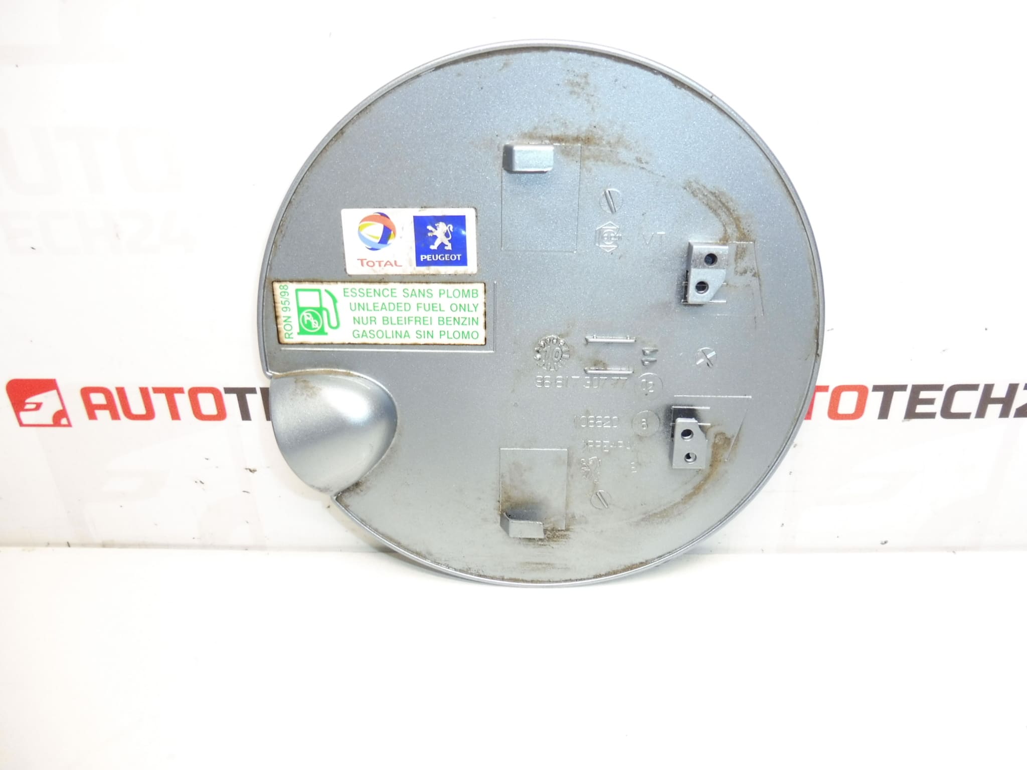 Cache de bouchon de réservoir Peugeot 207 KGZD 9681730777 1517F5 – Image 2