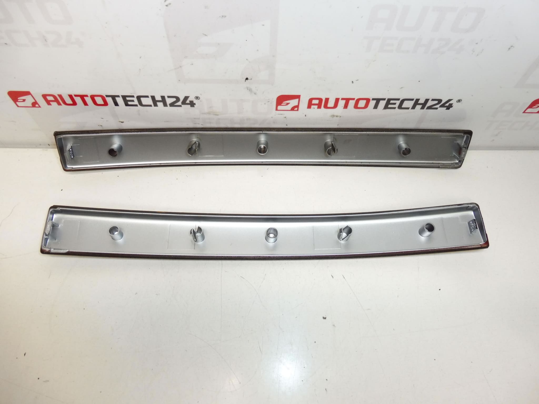 Ensemble de poignées de porte d'occasion pour Citroën C2 couleur ambre 9319T9 9320T2 – Image 2