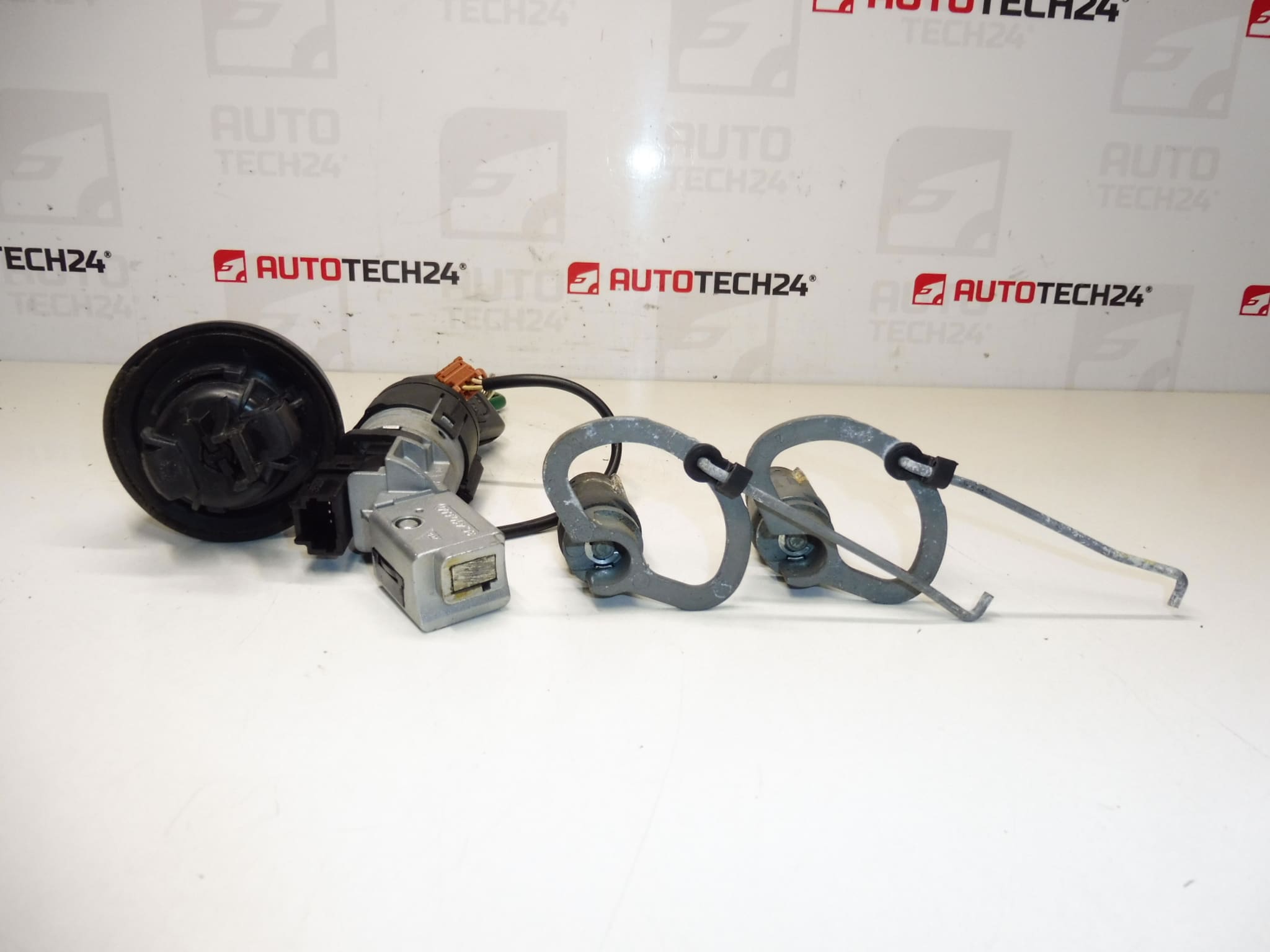 Kit de serrures pour Citroën C8 et Peugeot 807 + 1 clé 4162KL – Image 2