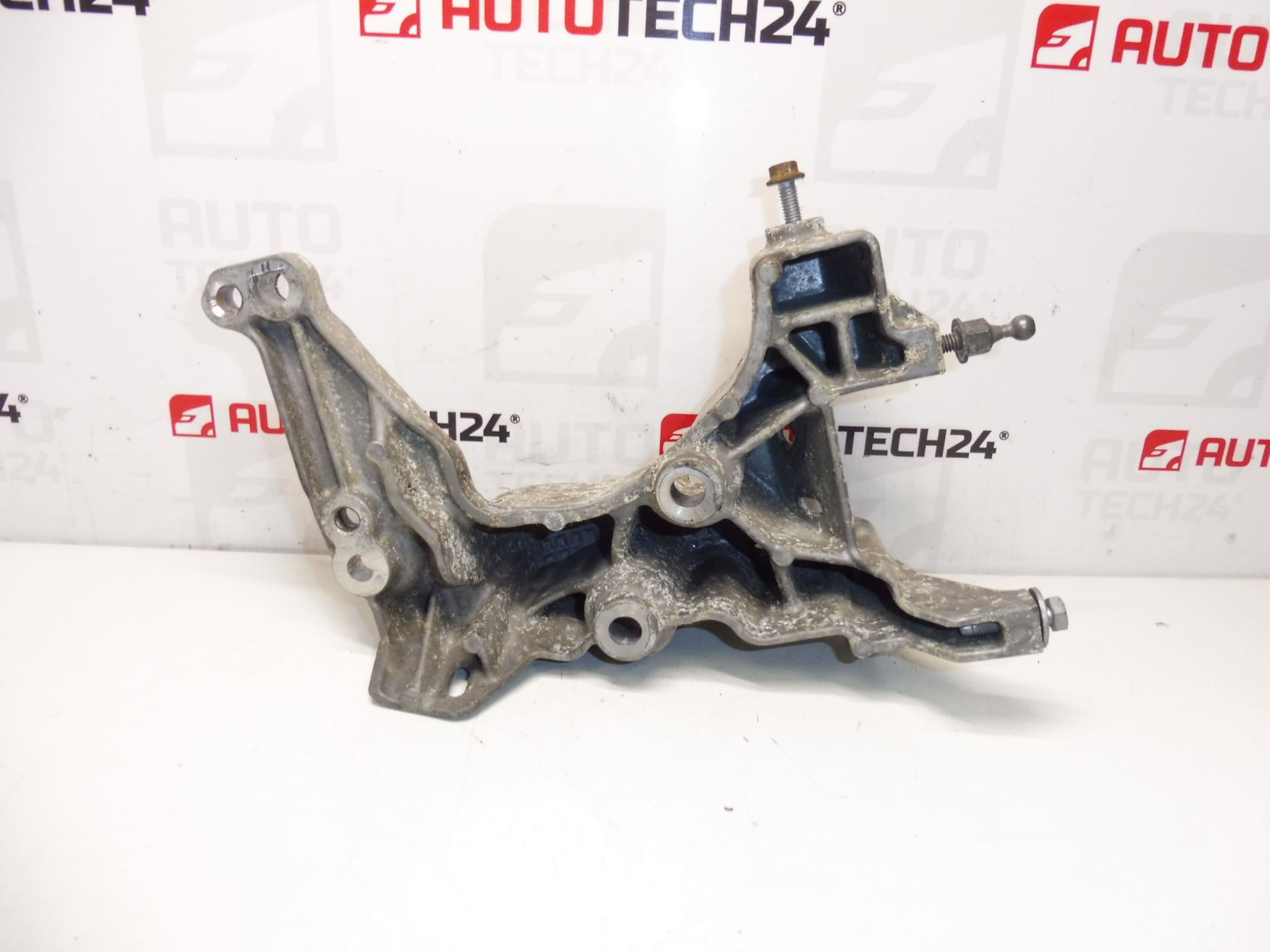 Support d'alternateur 1.5 HDi 9808696680 – Image 2