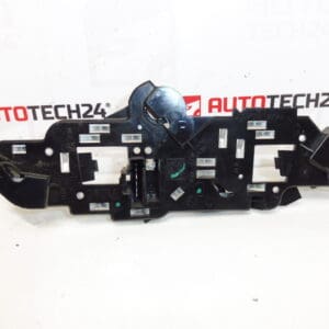 Prise pour feu arrière droit avec un bout de câblage Peugeot 307 6351P3