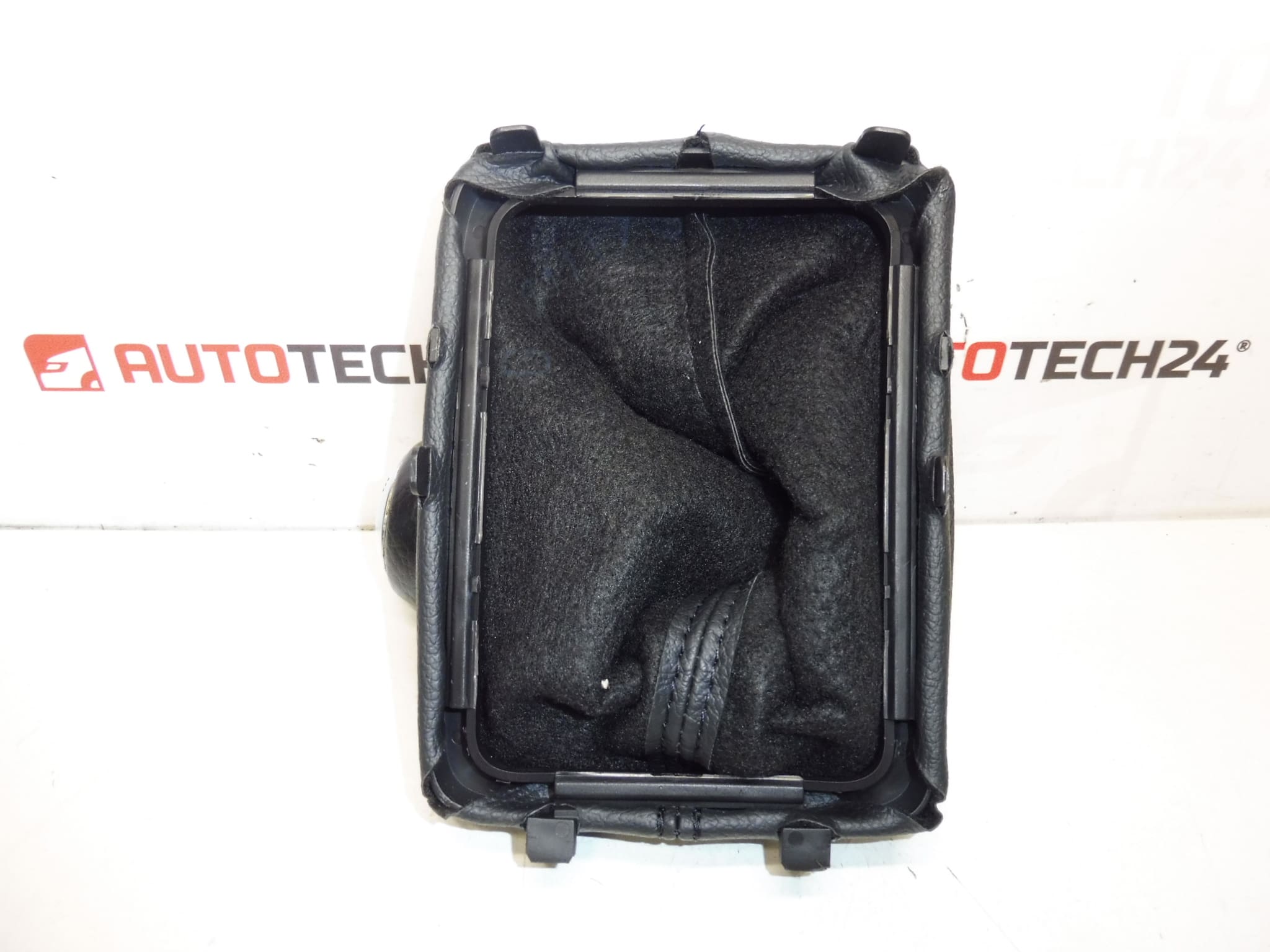 Levier de vitesses avec soufflet pour PEUGEOT 206+ (2403X9, 7951T2) – Image 2