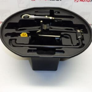 Outil, levier, clé, anneau de remorquage Peugeot 307 673687 672594 671739