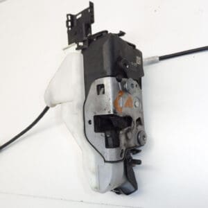 Serrure porte avant gauche Peugeot 308 9135GZ A04001 732075